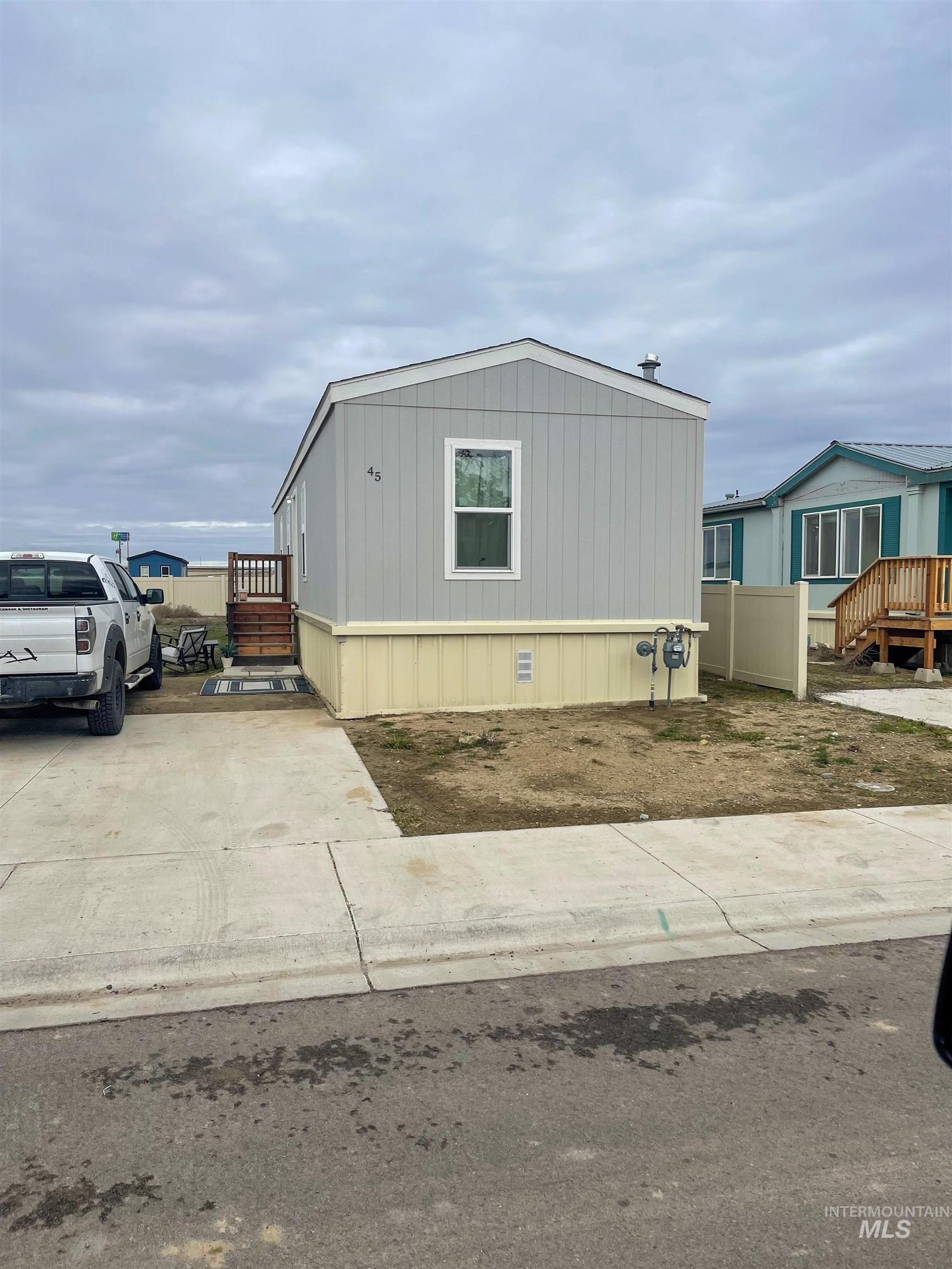 684 SE 10th St # 45, Ontario OR 97914