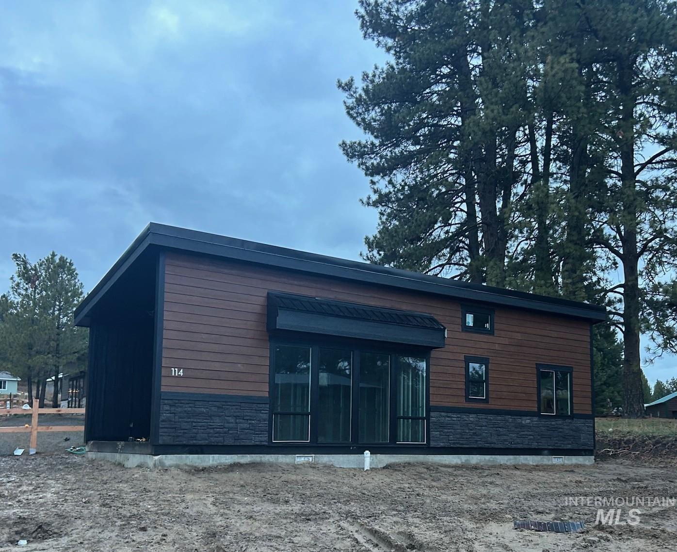 114 Raven Loop, Cascade ID 83611