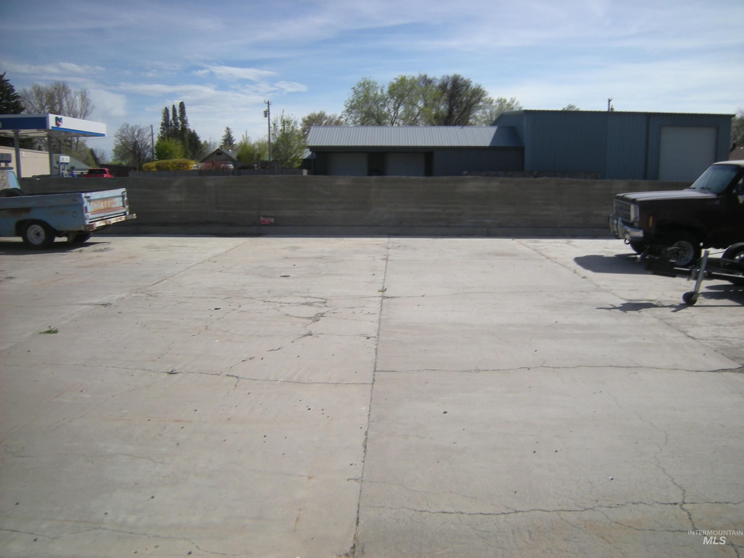 Appr 403 Main St (Lots 16,17, 18 Blk 5), Hazelton ID 83355