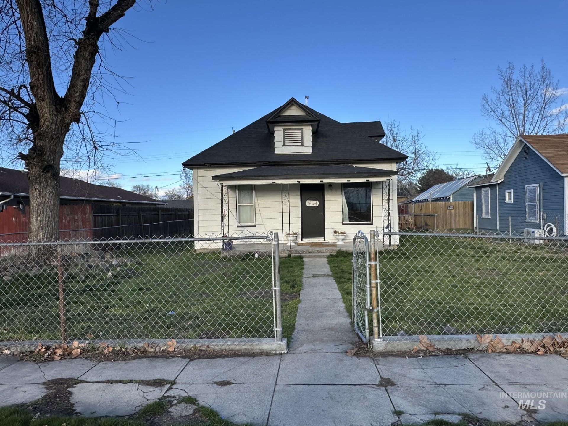 507 Grant, Caldwell ID 83605