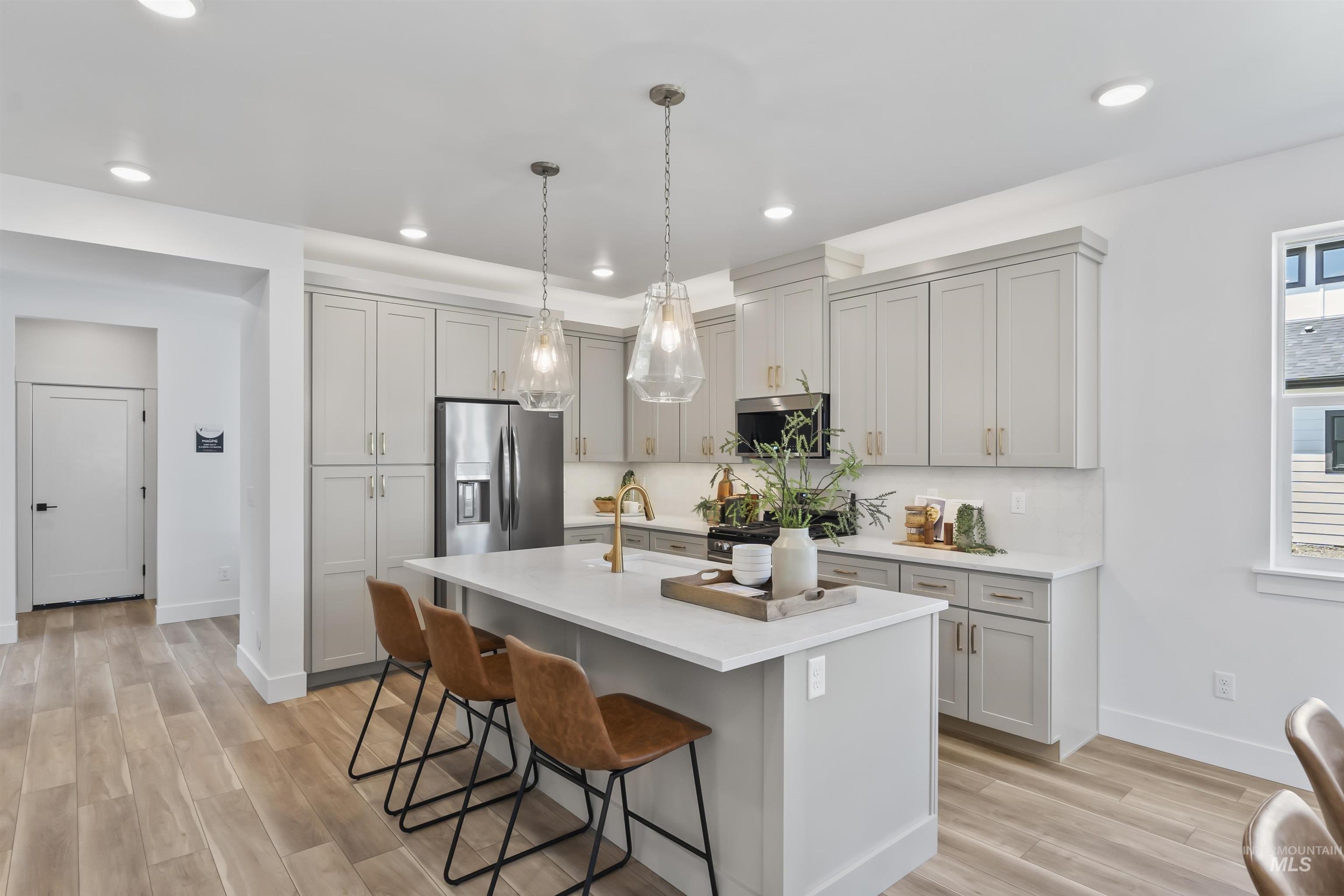 197 S Turner Ave., Star ID 83669