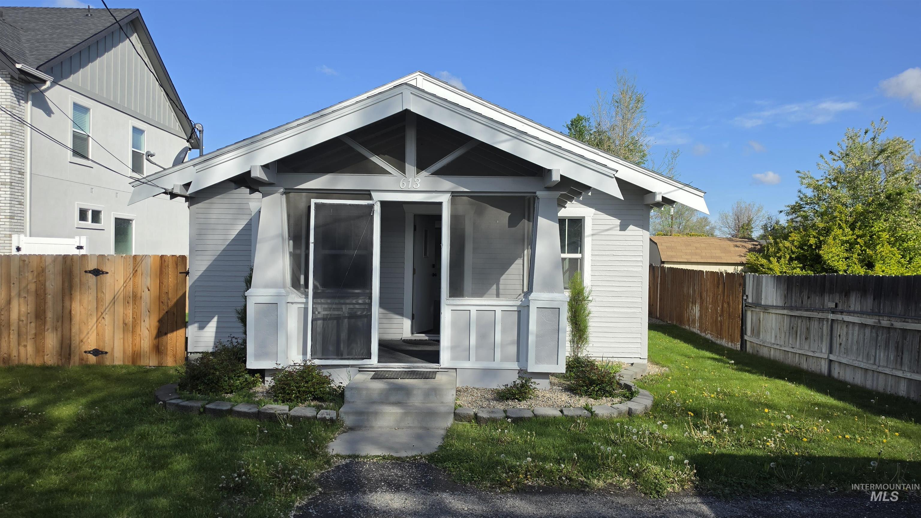613 8th St. S., Nampa ID 83651