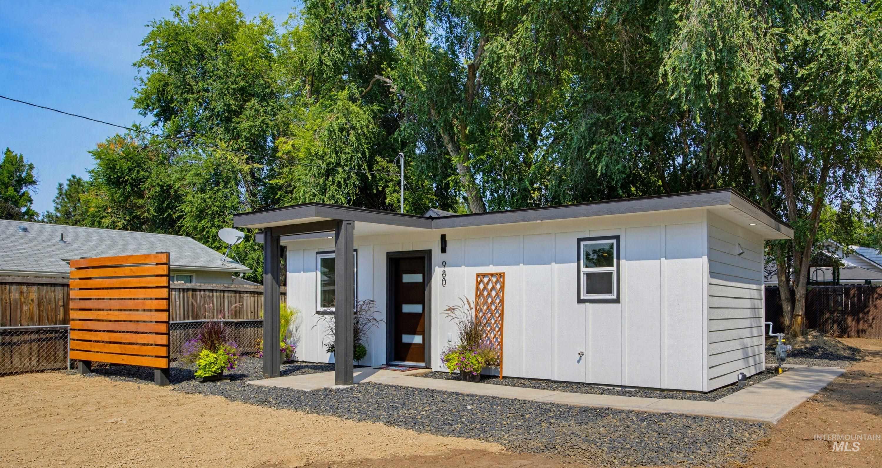 980 N Clithero Dr, Boise ID 83703
