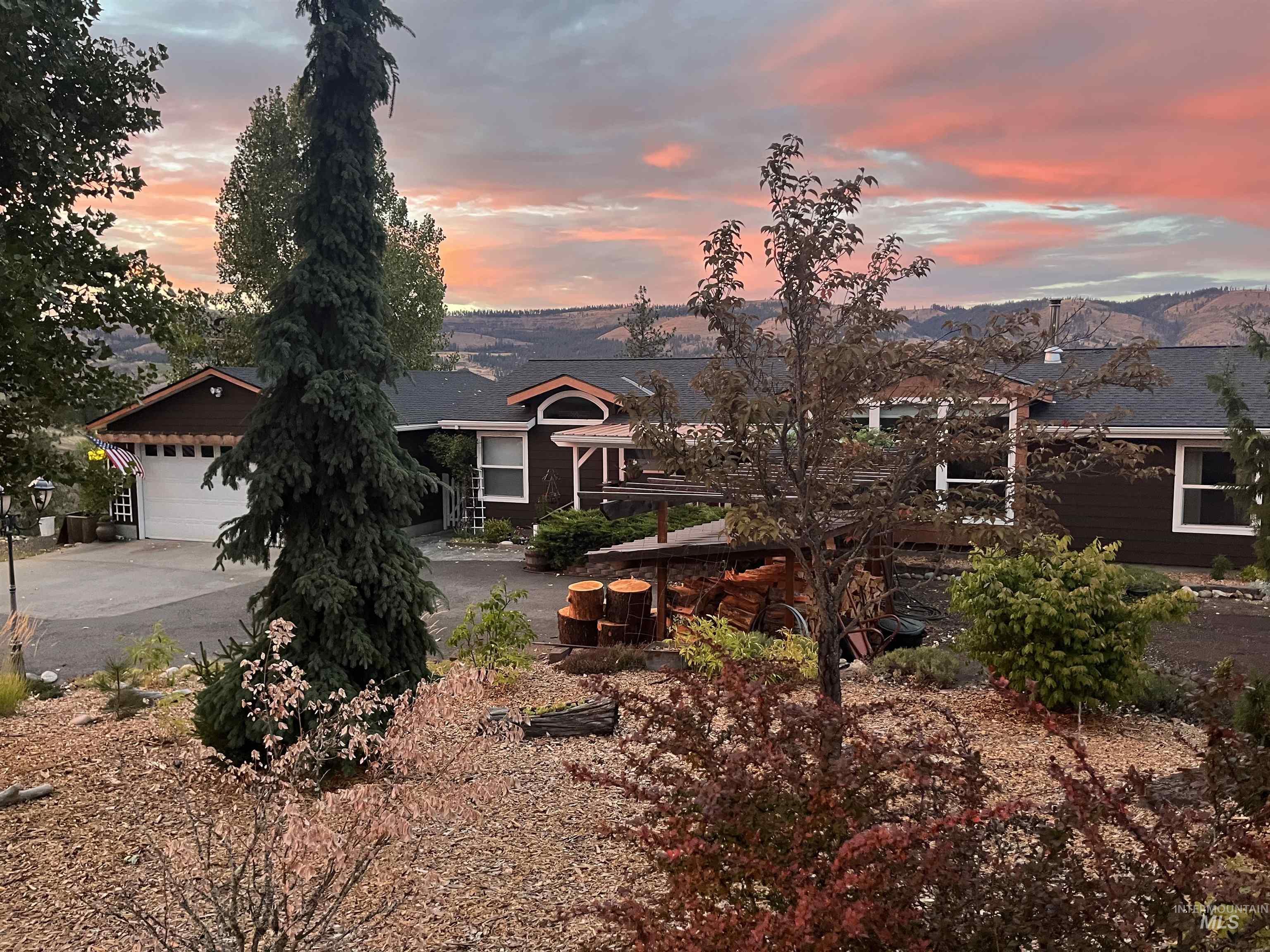 831 Crest Drive, Kamiah ID 83536