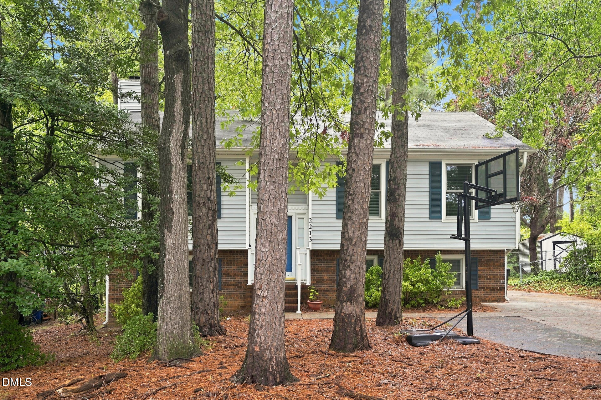 2213 Carthage Circle, Raleigh, NC 27604