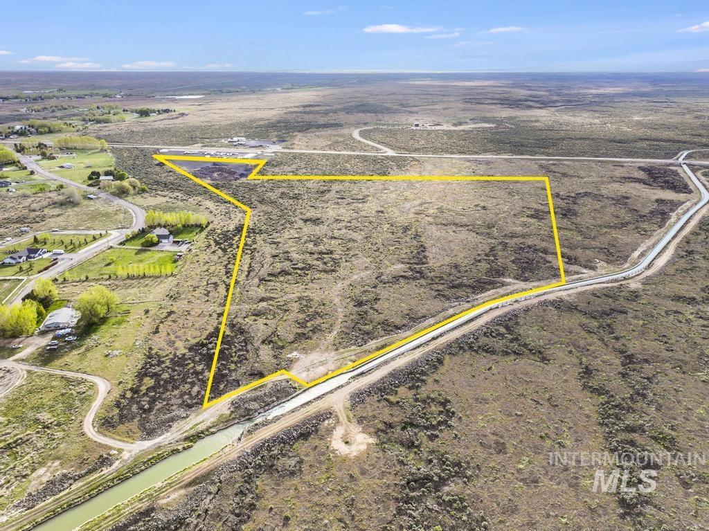146 N Hwy 75, Shoshone ID 83352