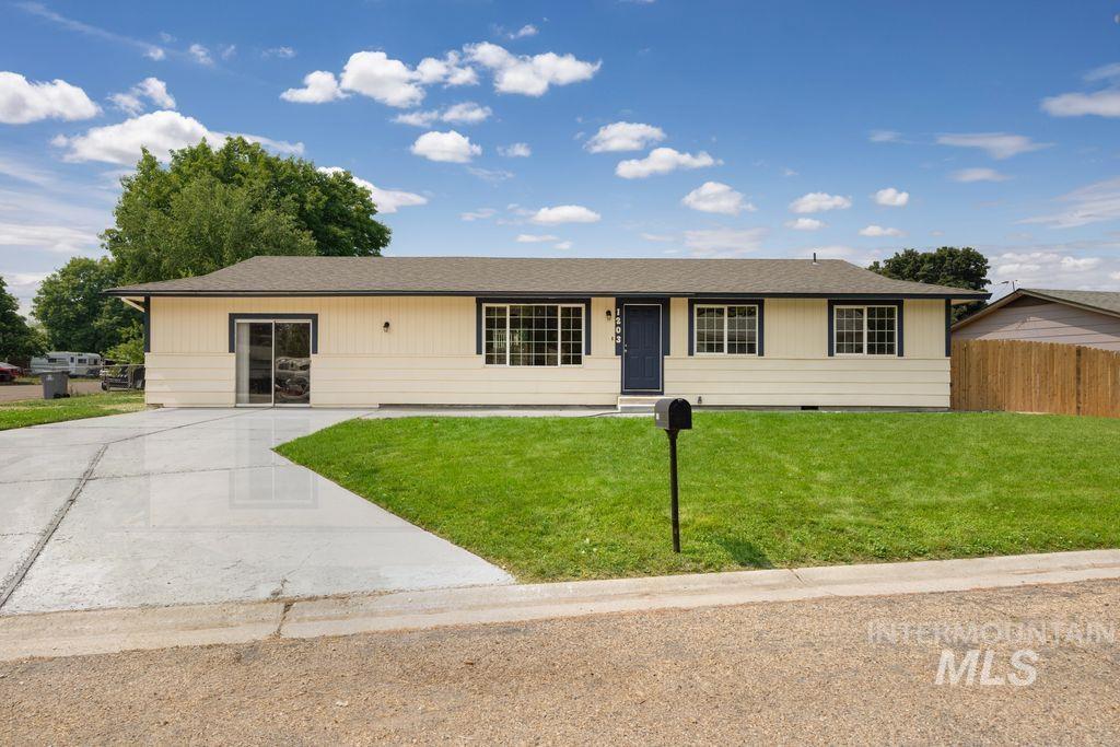 1203 Sweetwood Cir, Nampa ID 83651