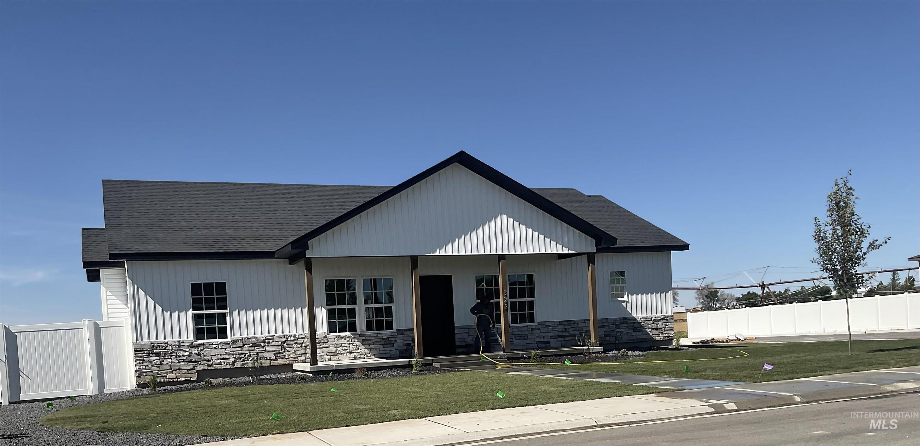 822 23rd Ave E, Jerome ID 83338