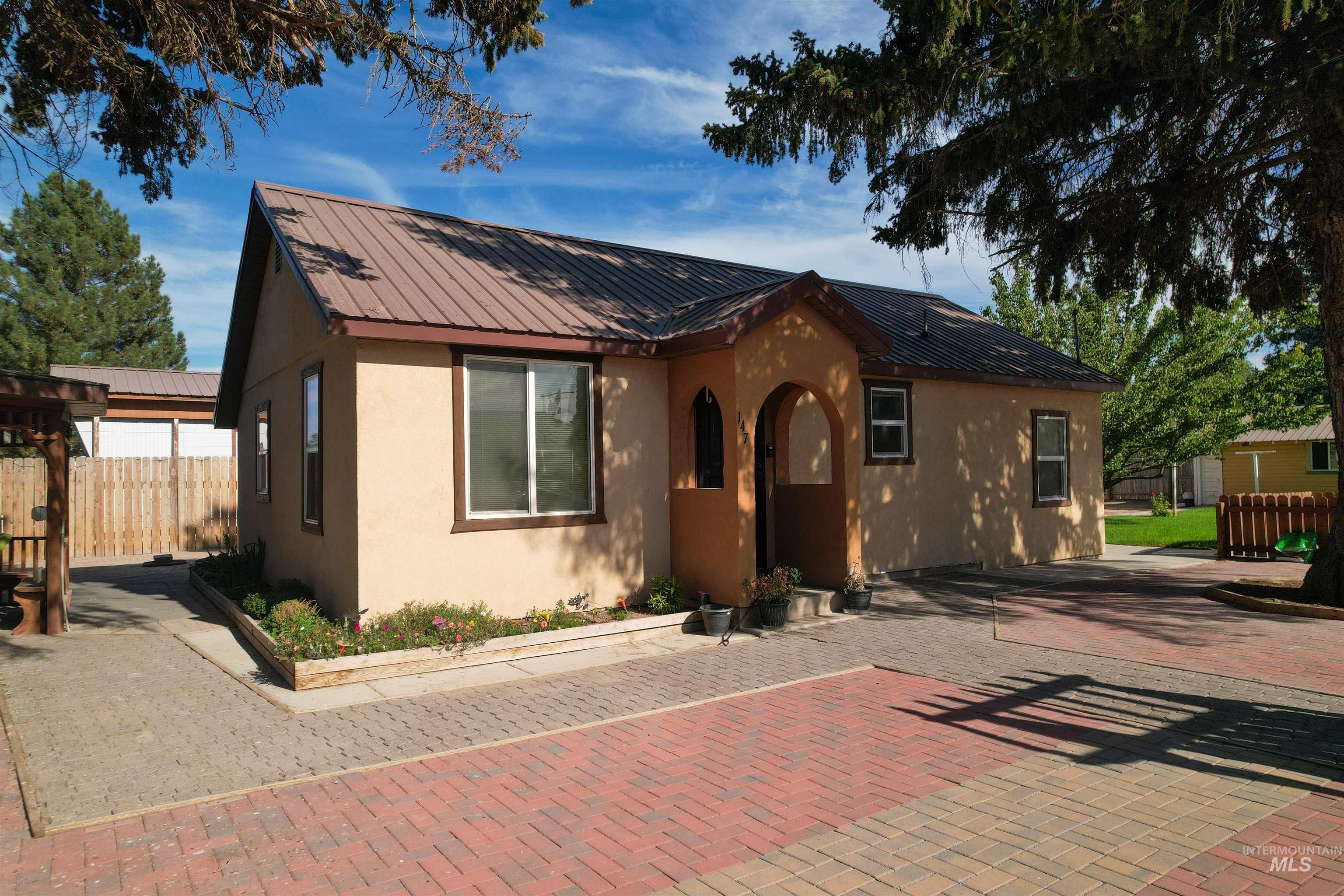 147 N Wendell St, Wendell ID 83355