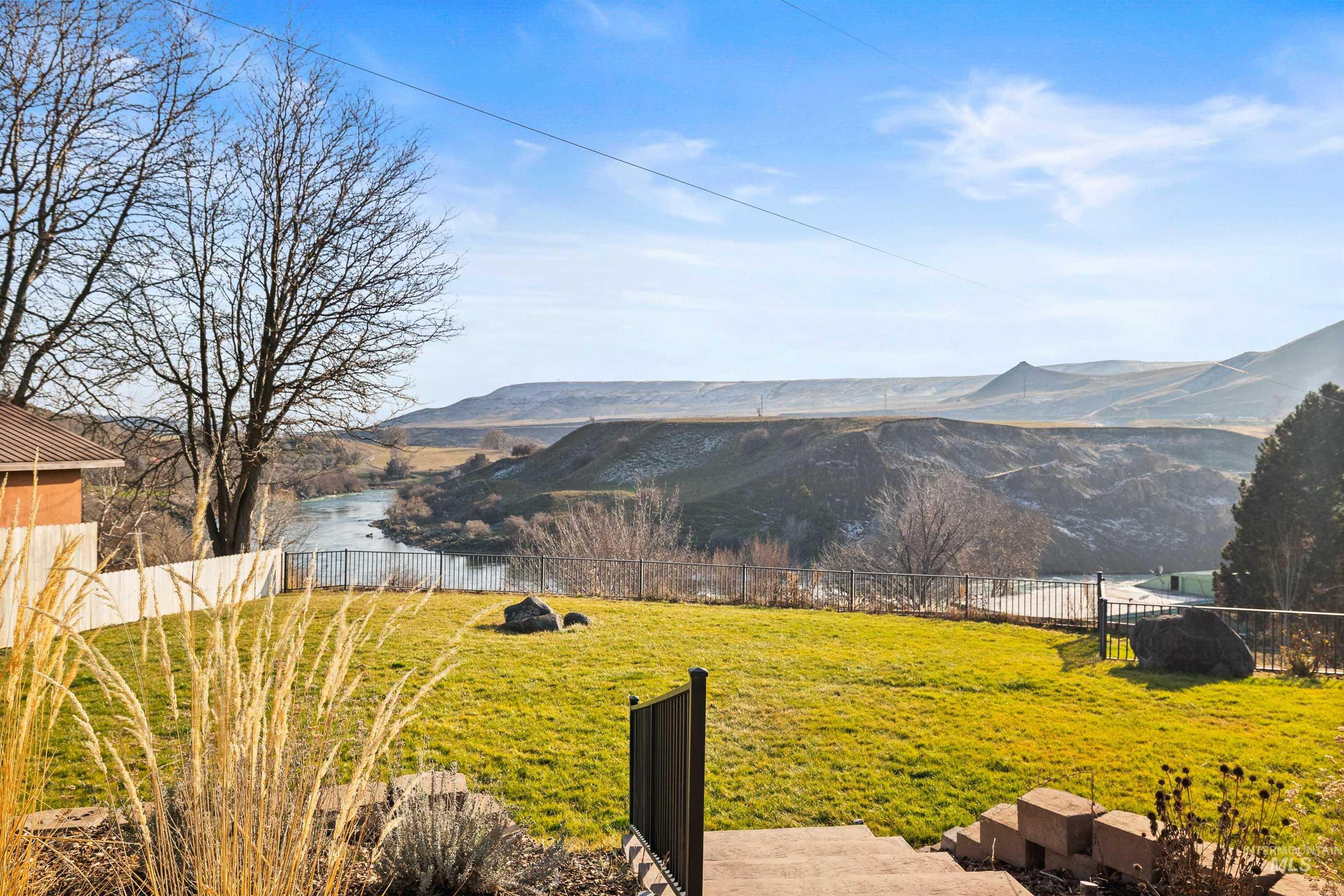 853 Pottery Rd, Bliss ID 83314
