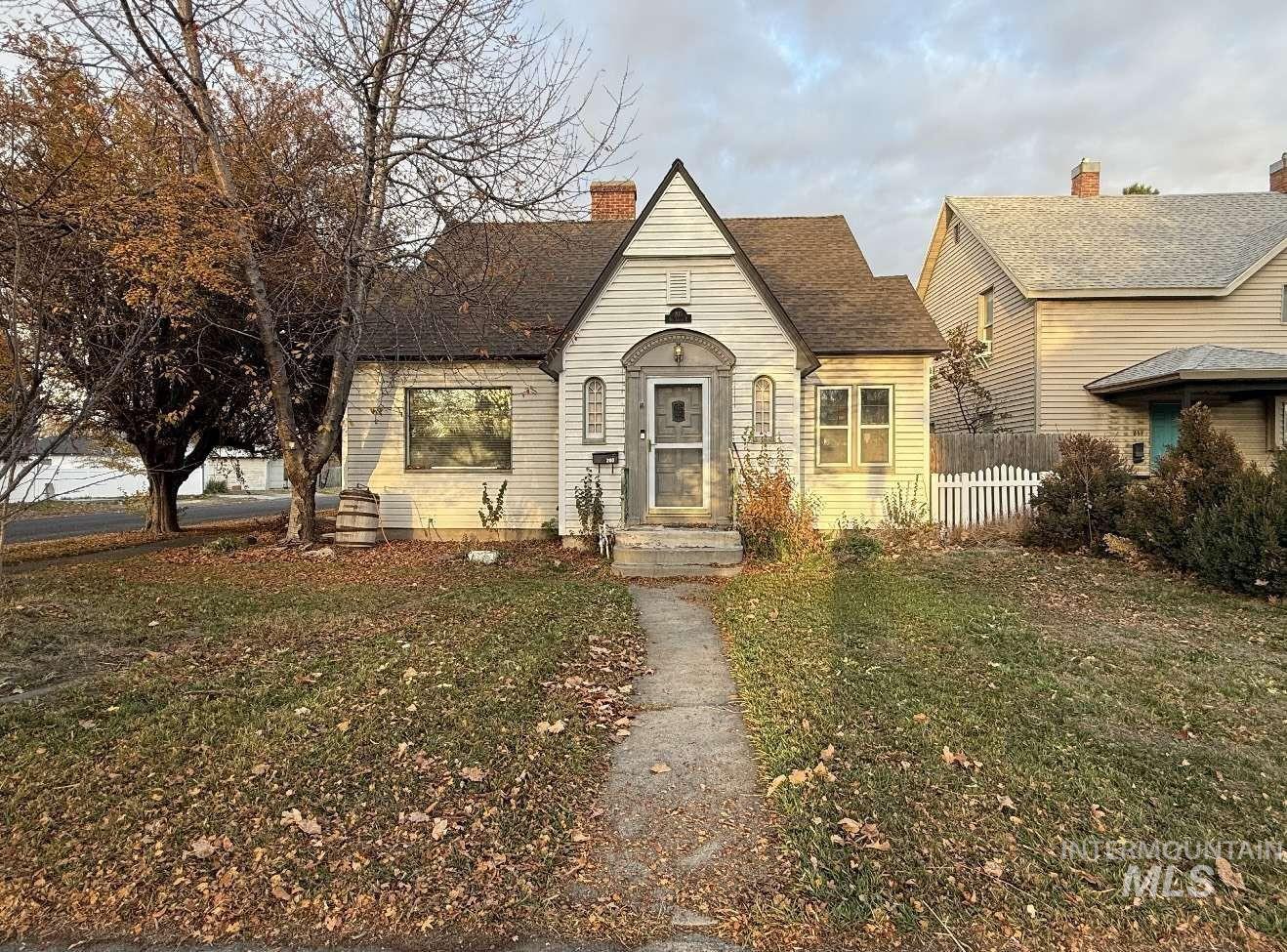 203 9th Ave, Twin Falls ID 83301