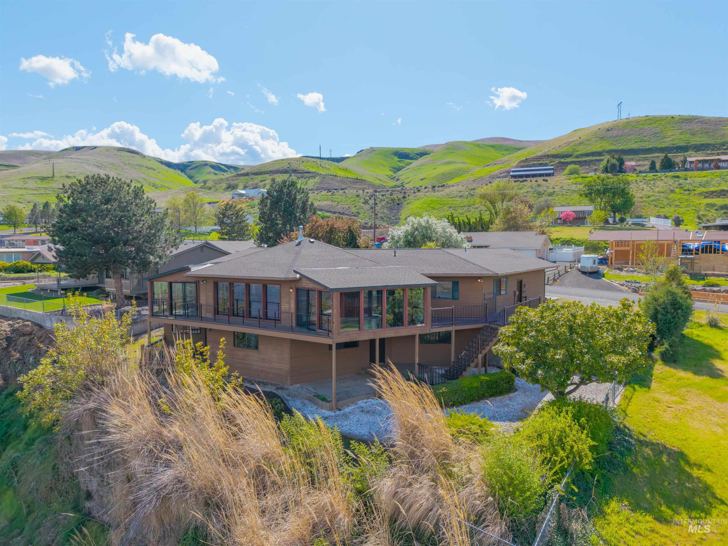 3433 Skyline Dr, Clarkston WA 99403
