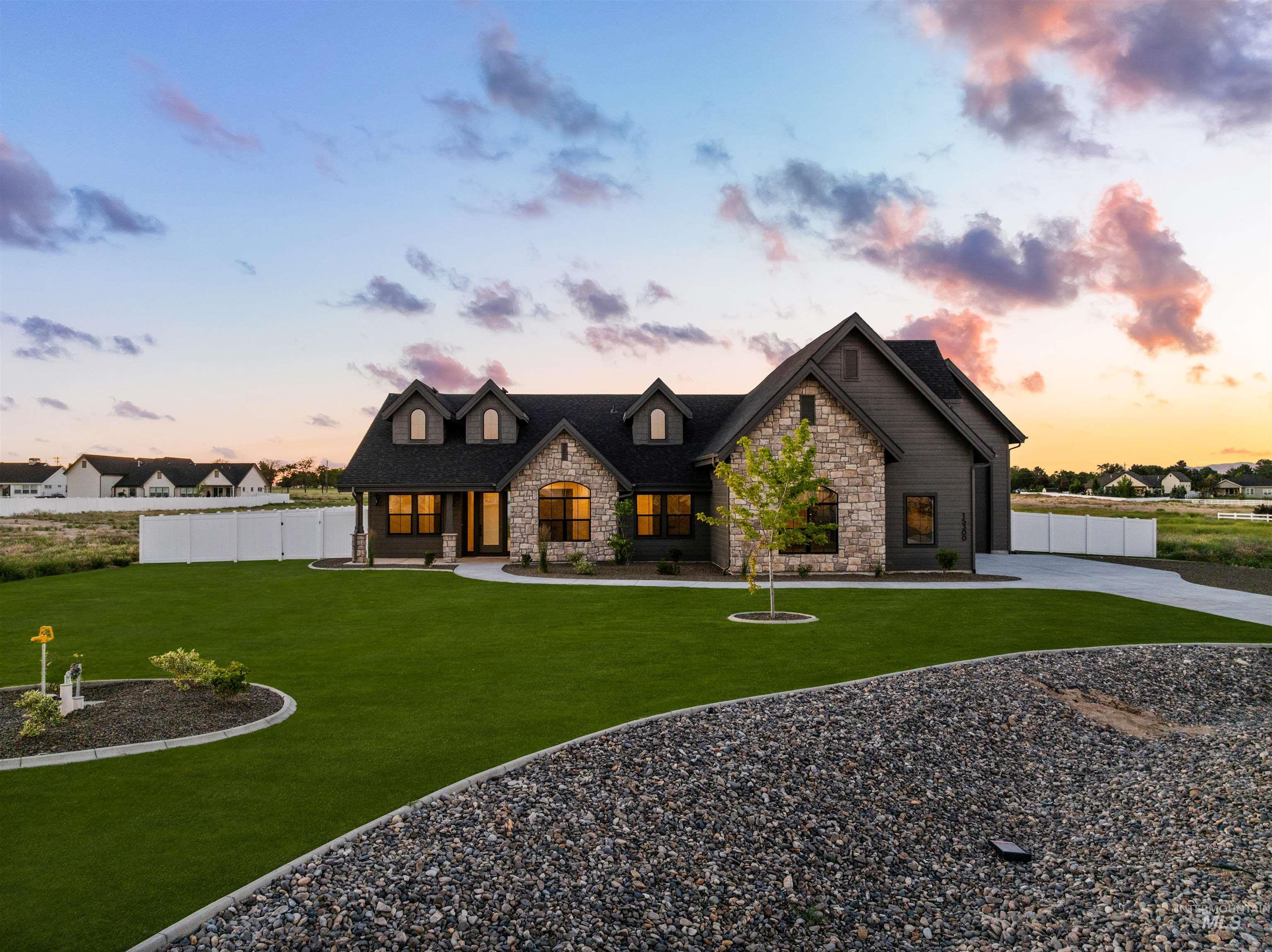 15300 Rhodes Ct, Caldwell ID 83607