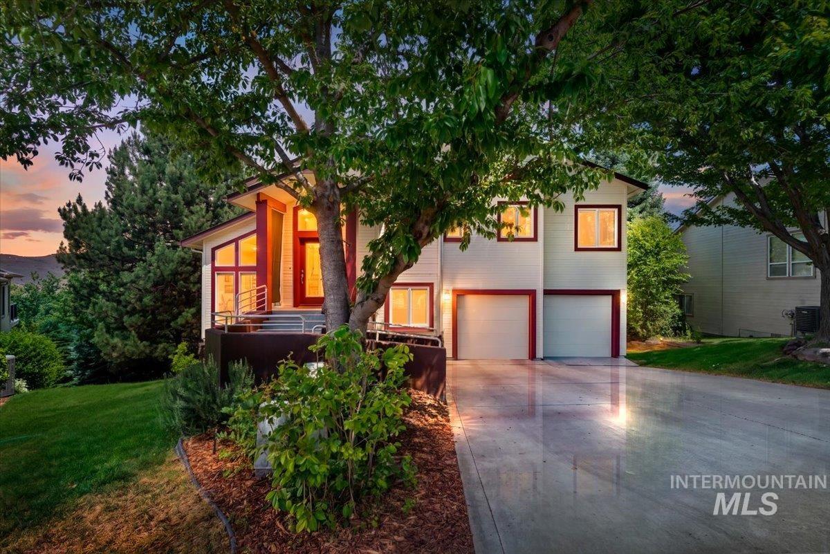 2682 N Peregrine Pl, Boise ID 83702