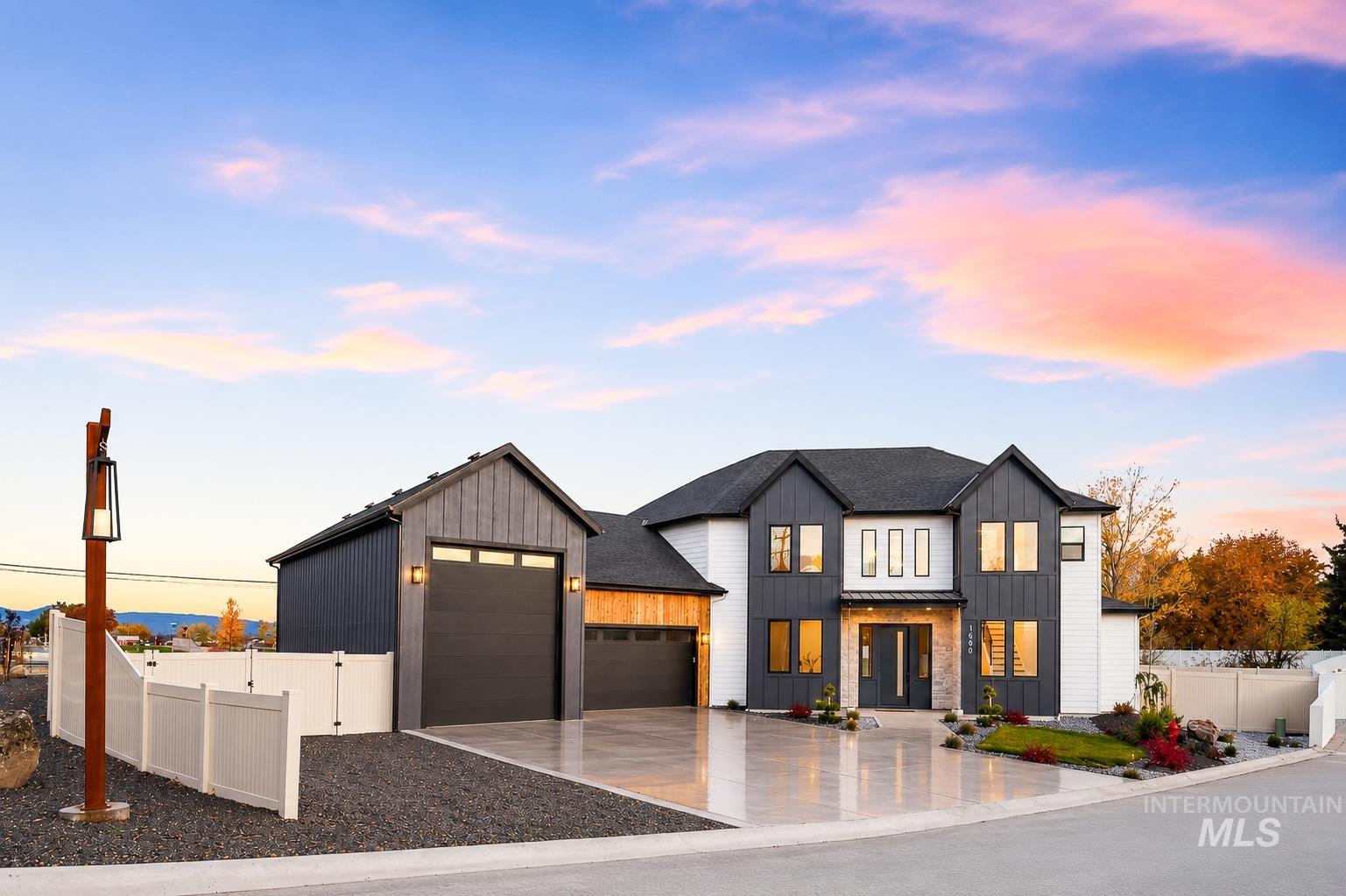 1590 N Watershed Ln, Star ID 83669