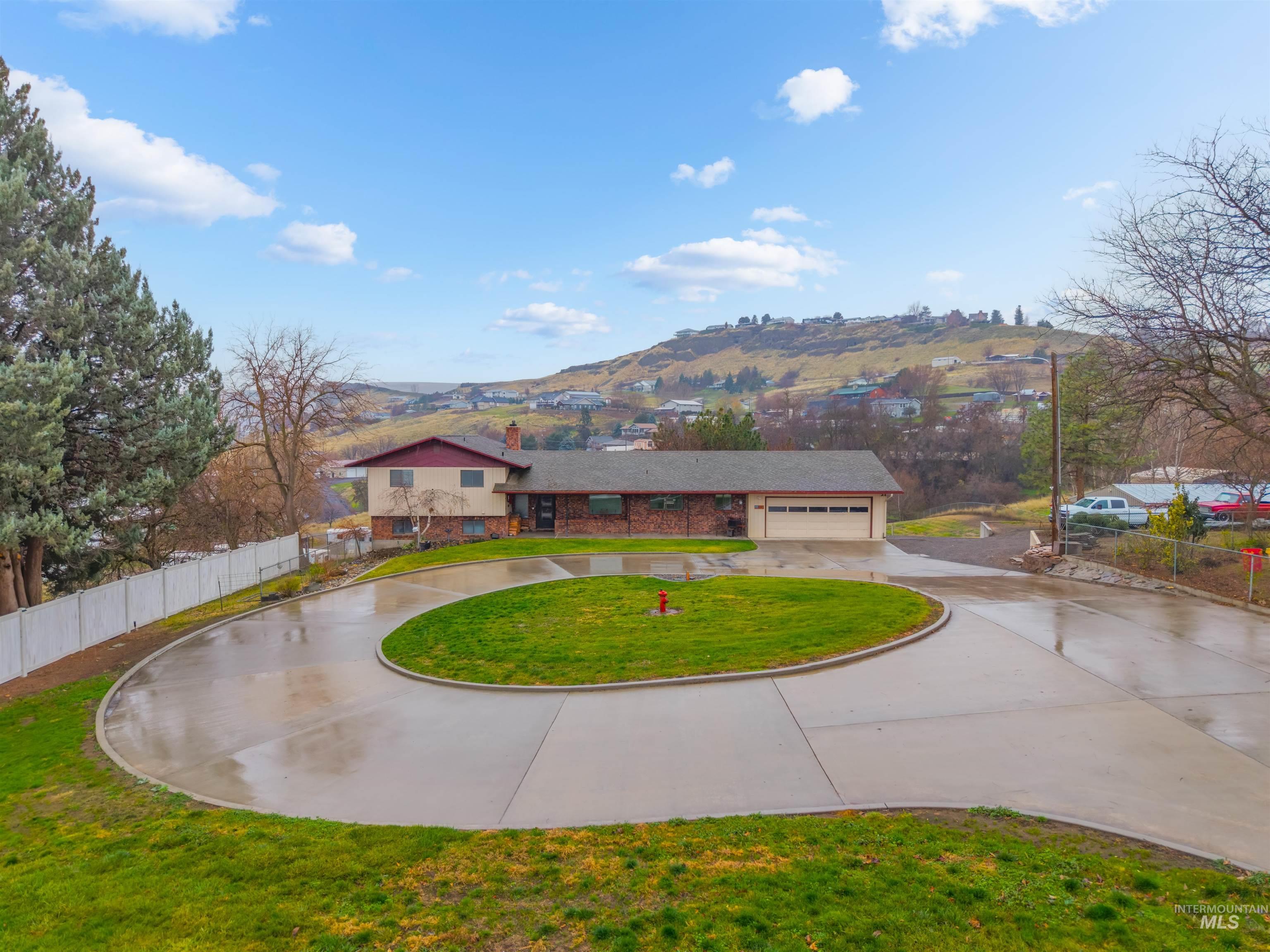 1045 Post Lane, Clarkston WA 99403