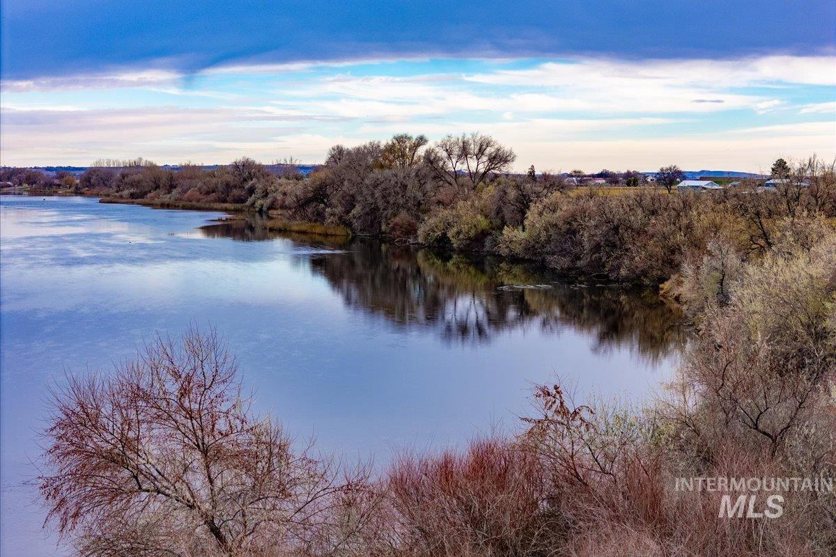 1212 River Rd, Homedale ID 83628