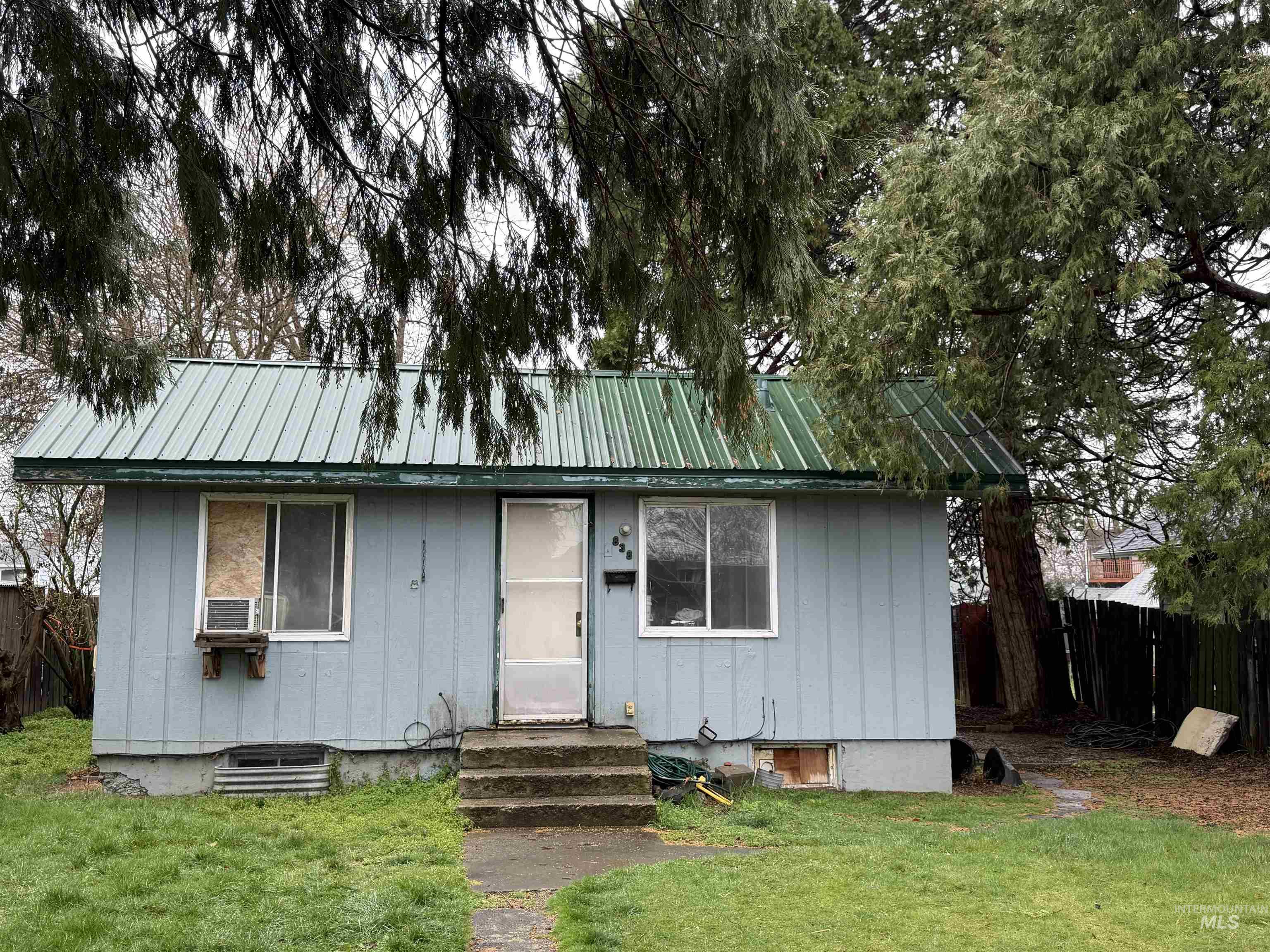 838 11th St., Clarkston WA 99403
