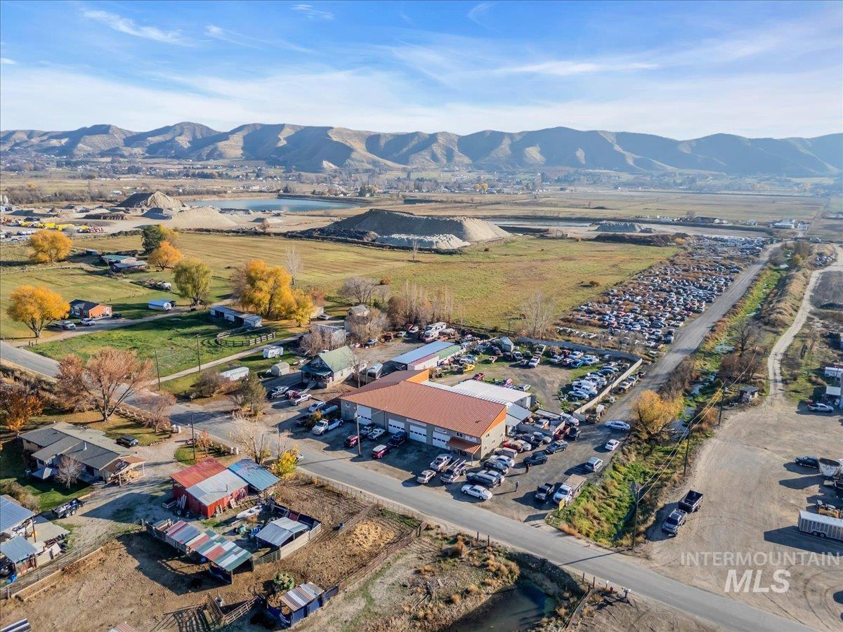 1517 W Sales Yard Road, Emmett ID 83617