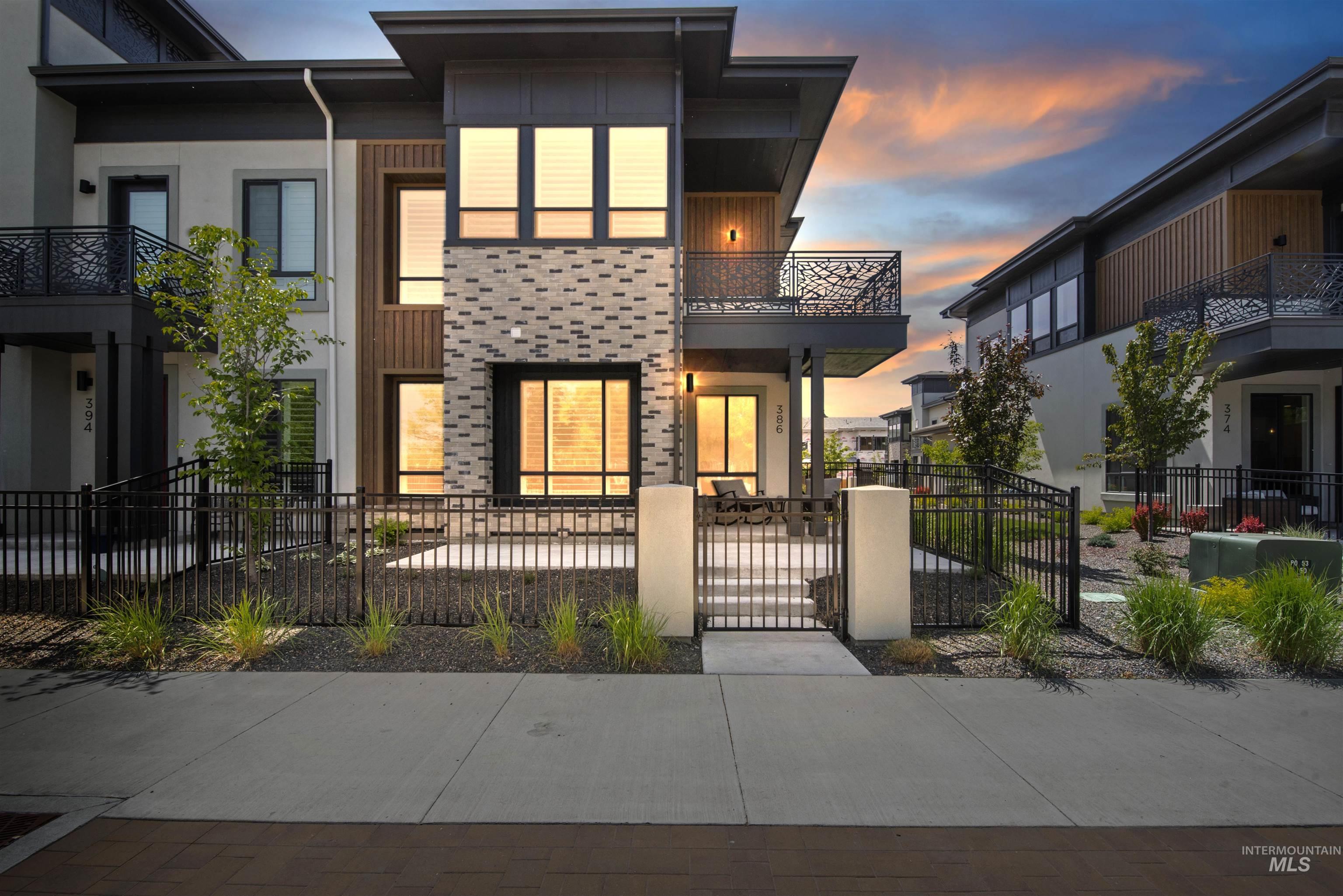 386 E Presidio Ln, Eagle ID 83616