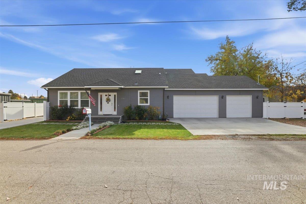 7501 W Swift Ln, Boise ID 83704