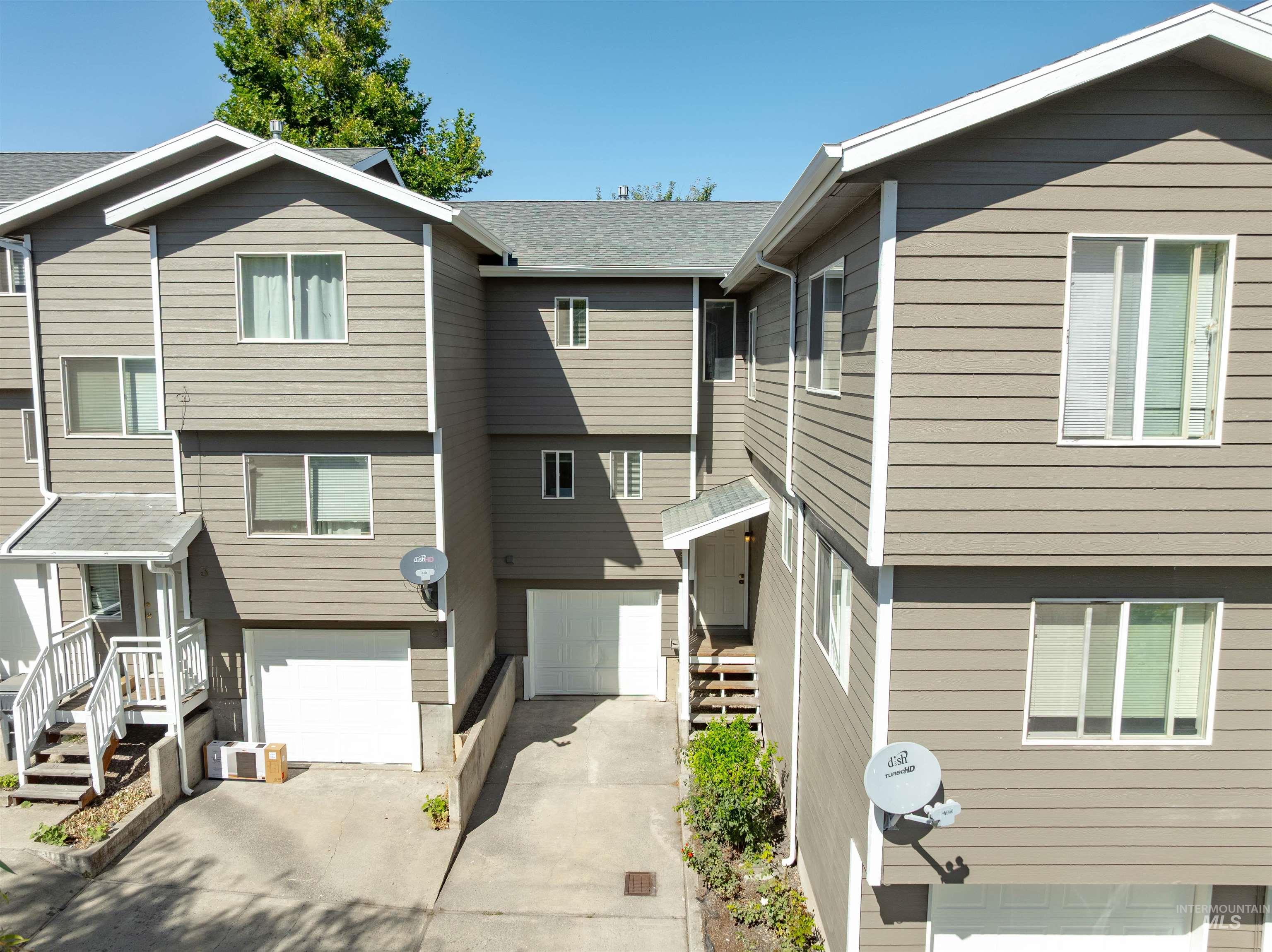 562 Deer Meadow Ct # 2, Moscow ID 83843