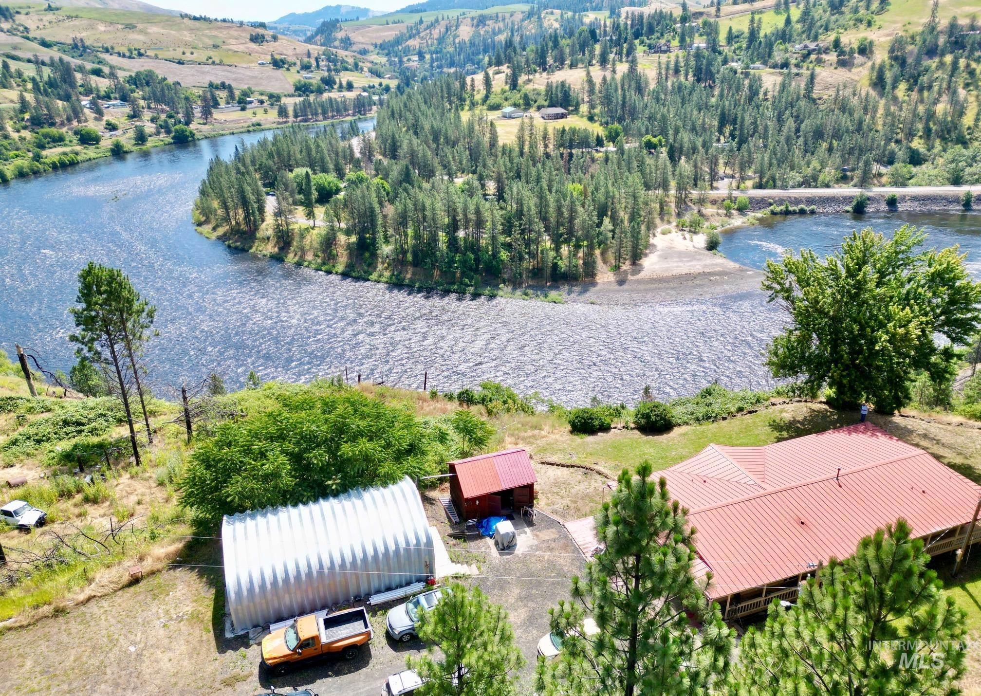 35322 River Rd, Lenore ID 83541