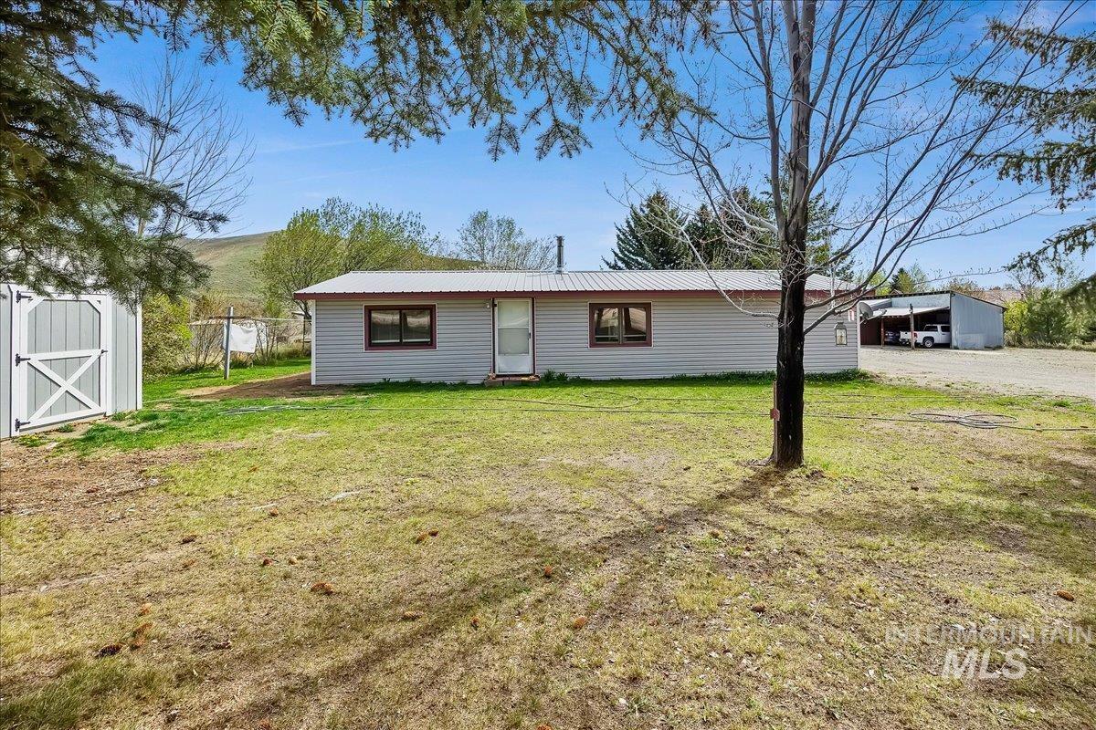 102 Willow Creek Rd, Fairfield ID 83327