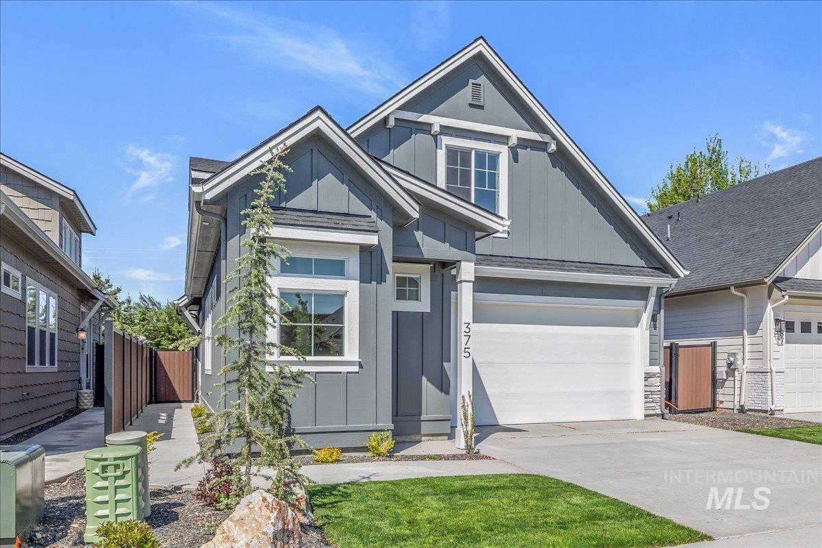 1185 N Meadowglen Ave, Meridian ID 83642
