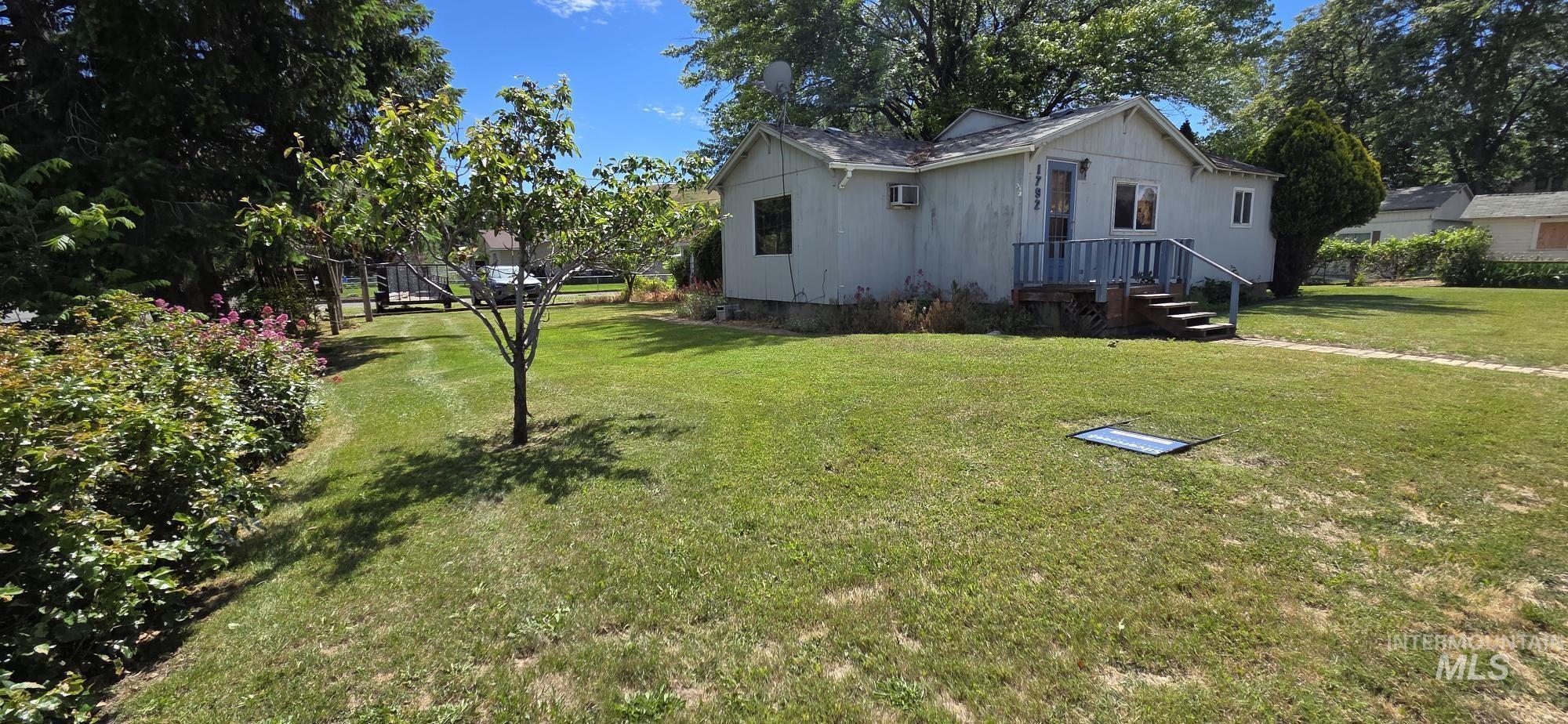 1792 Columbia St, Pomeroy WA 99347