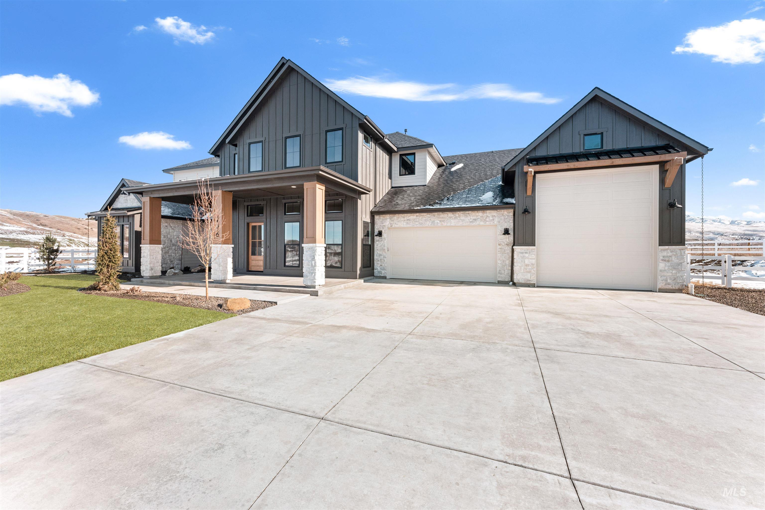 14501 N Woodpecker Ave, Boise ID 83714