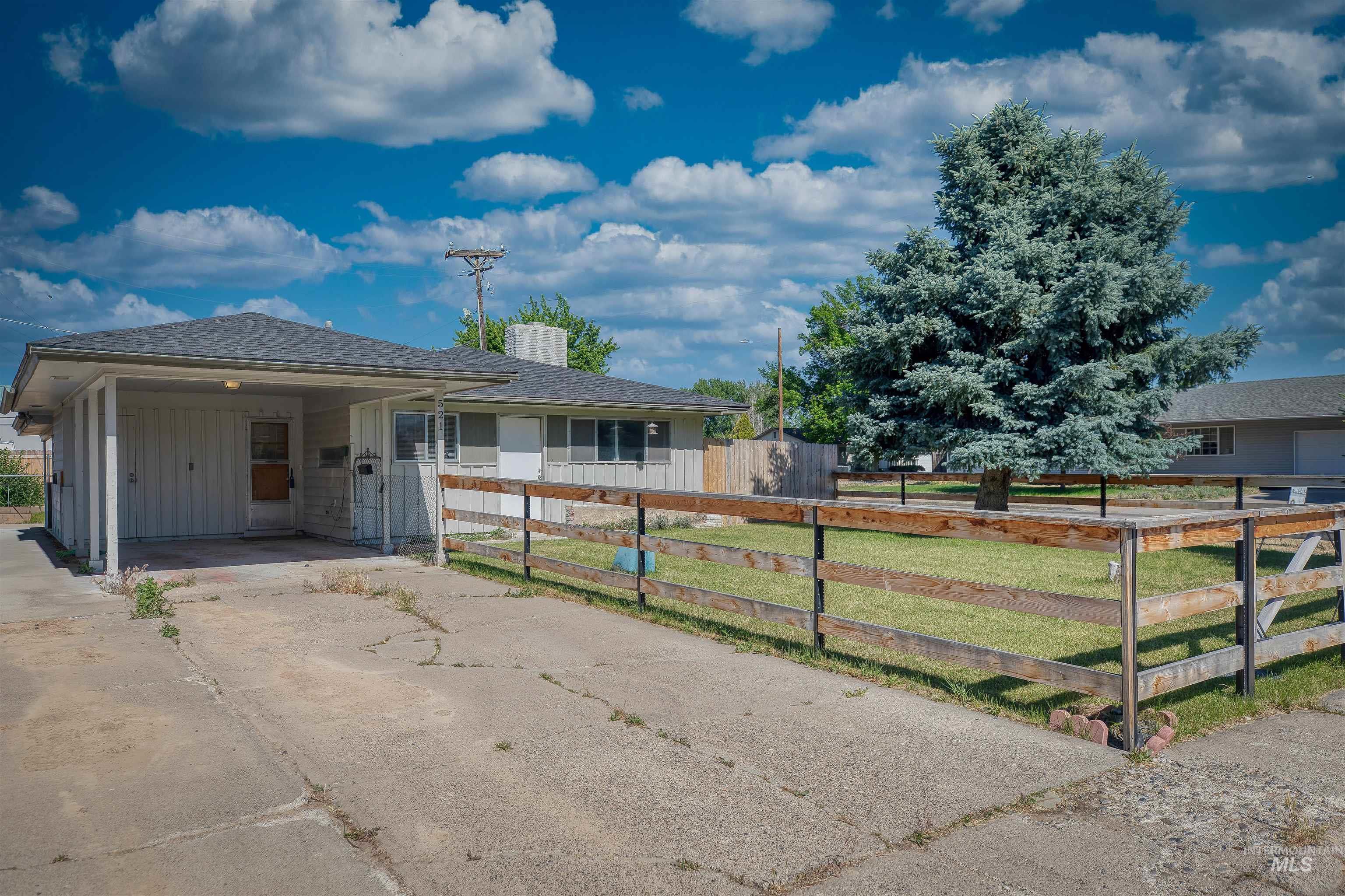 521 N 11th E, Mountain Home ID 83647