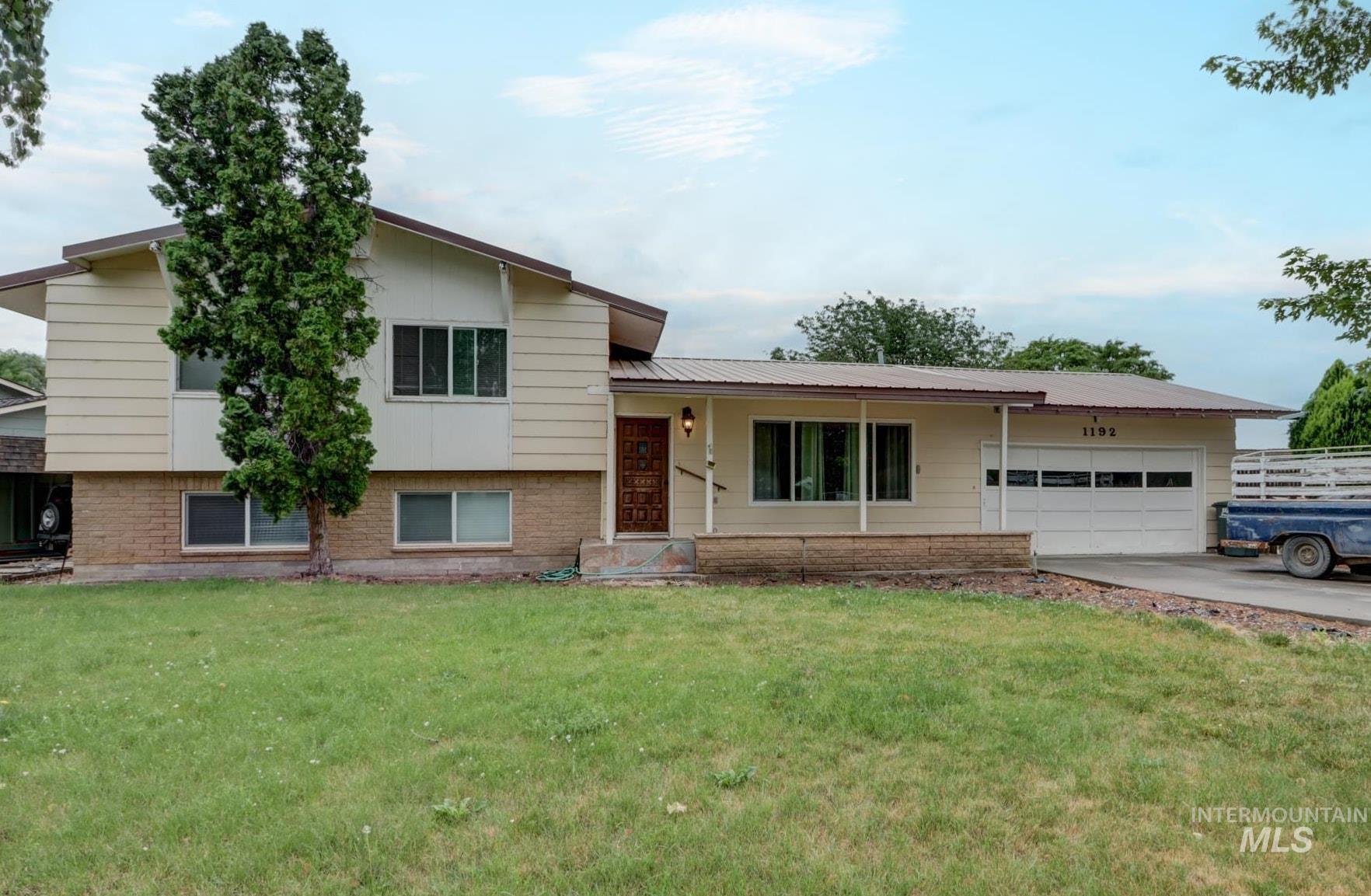 1192 SW 12th Ave, Ontario OR 97914