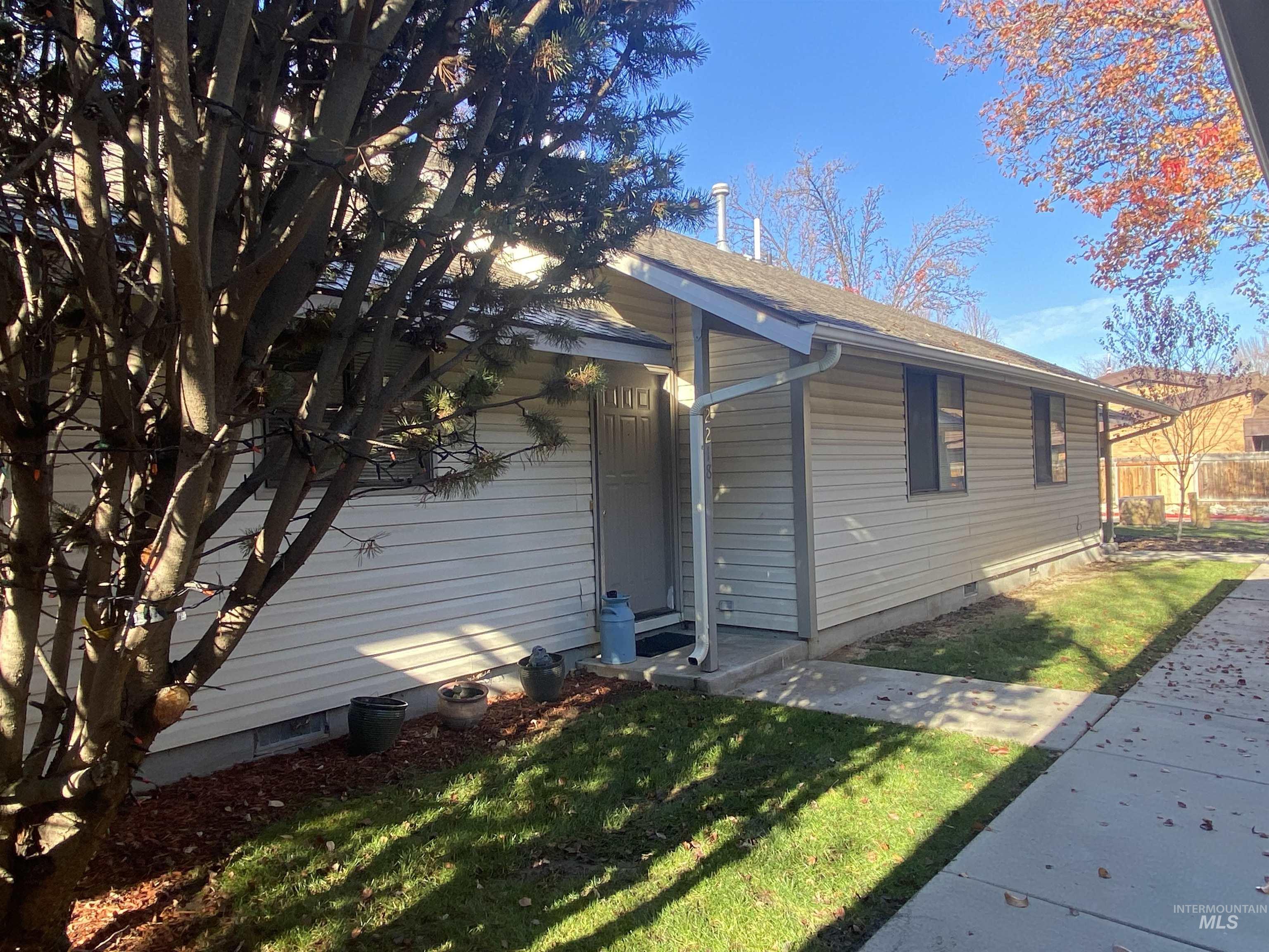 2132 S Gekeler, Boise ID 83706