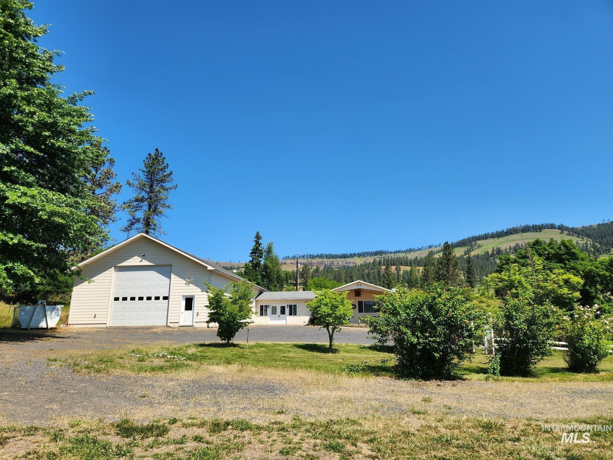 367 Woodland Rd, Kamiah ID 83536