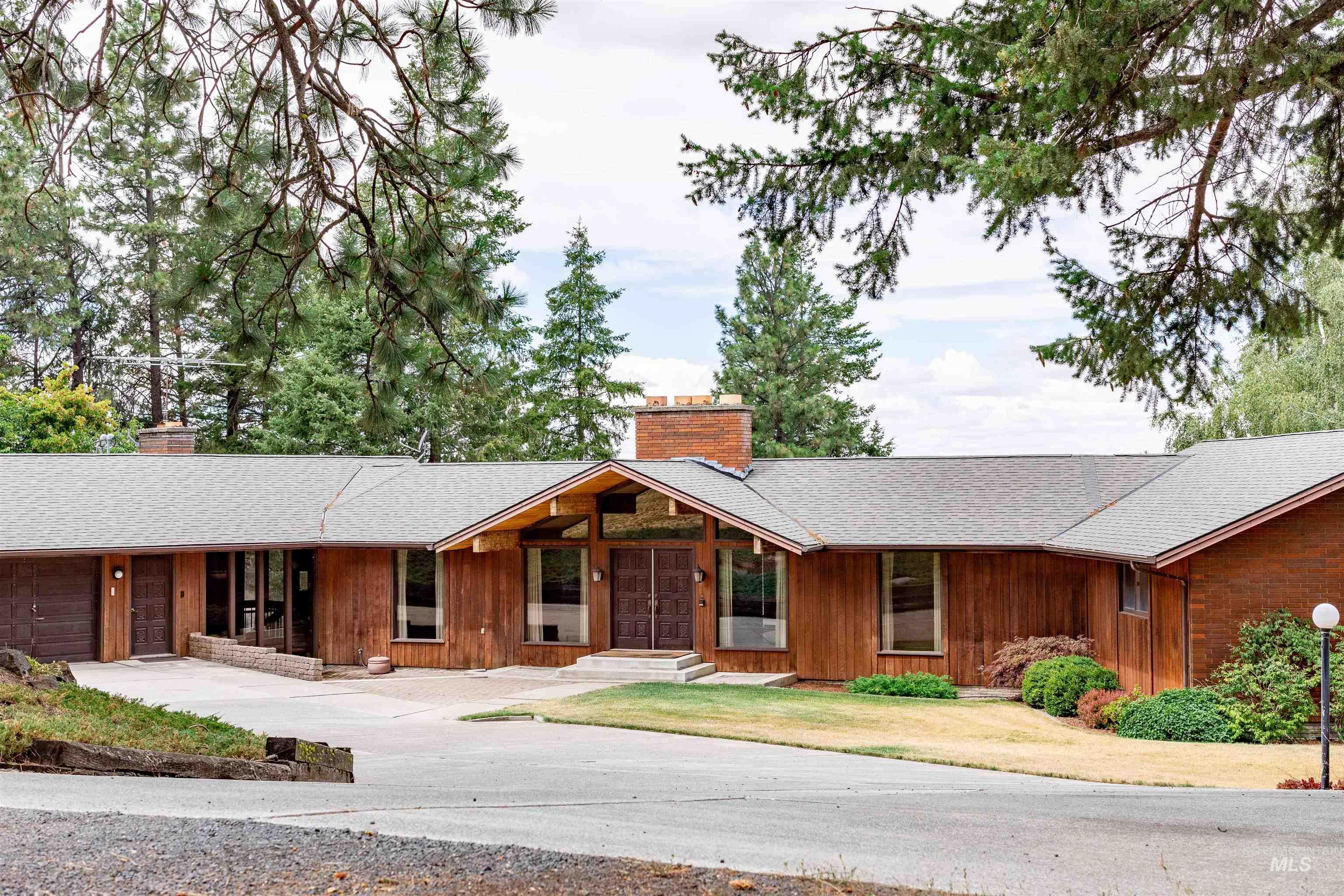 1050 Paradise Ridge Rd, Moscow ID 83843
