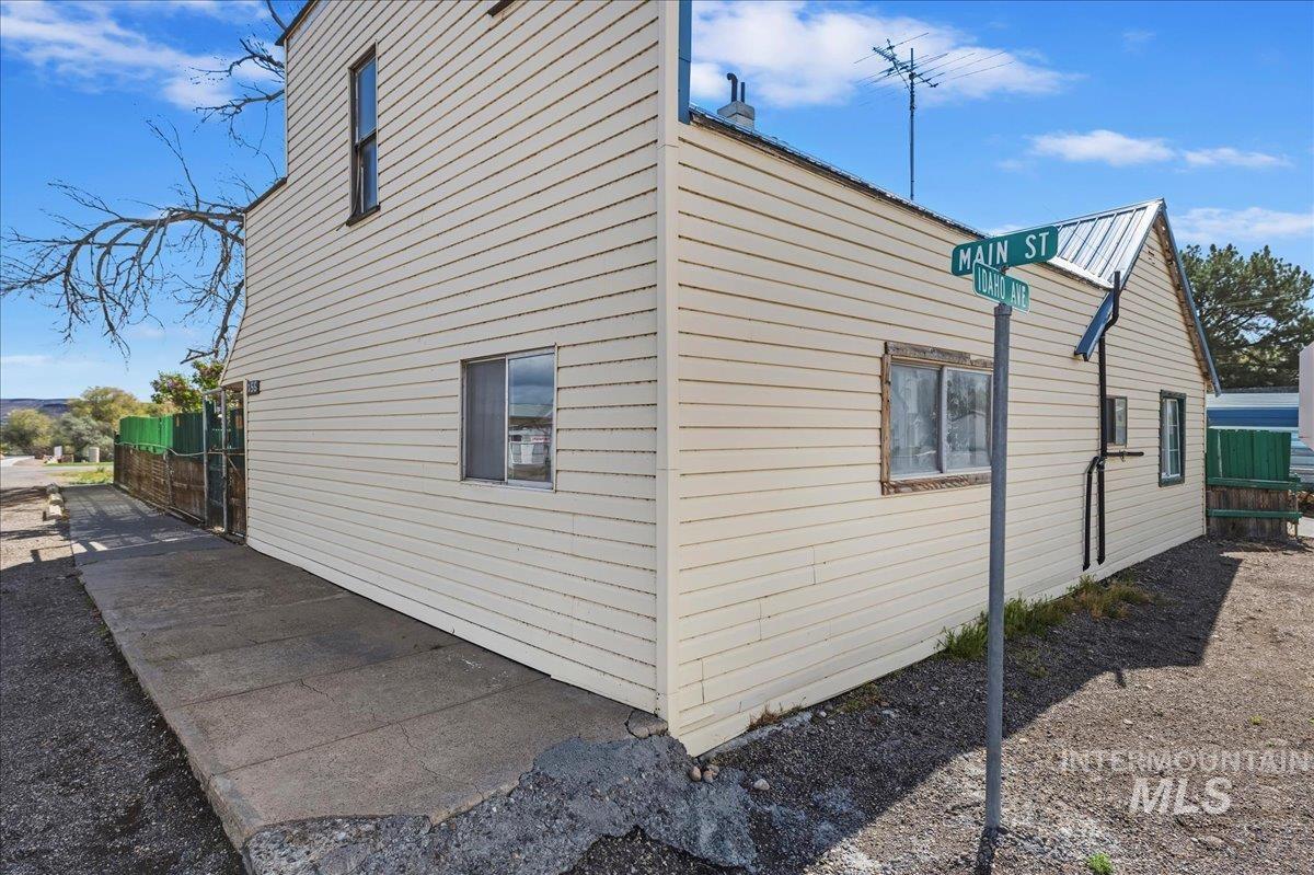 255 Main St, Grand View ID 83624