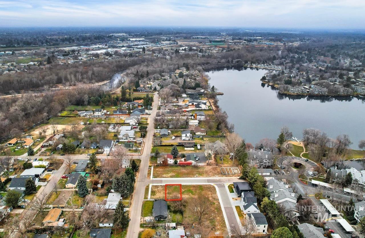 3018 N Water Run, Boise ID 83703