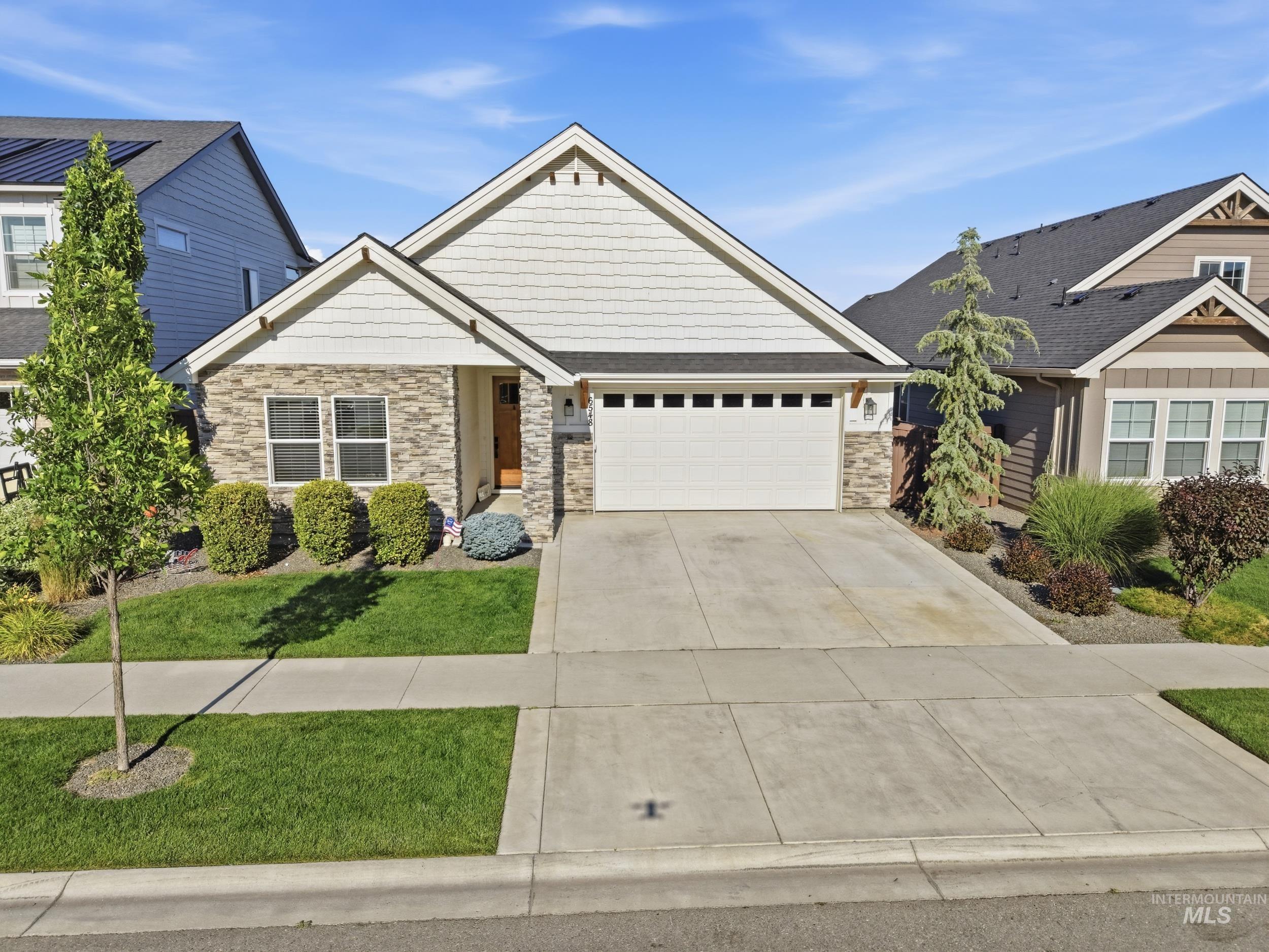 6548 N Oakstone Ave, Meridian ID 83646