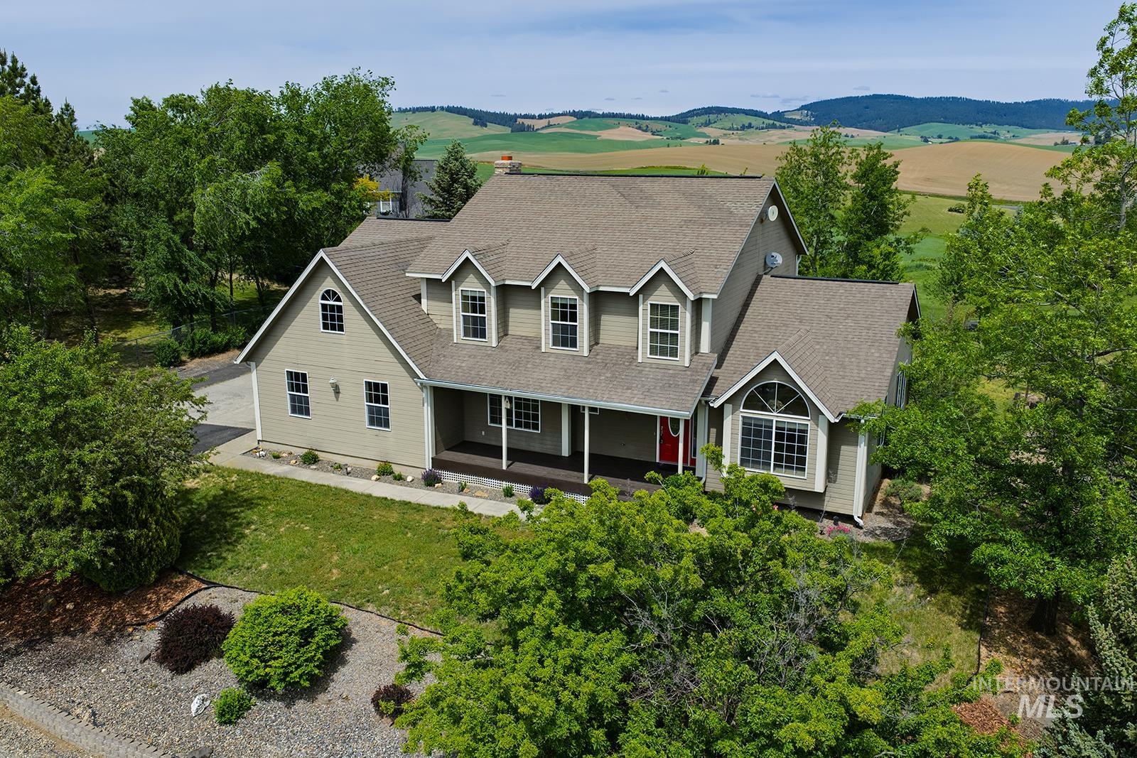 1060 Canterwood, Moscow ID 83843