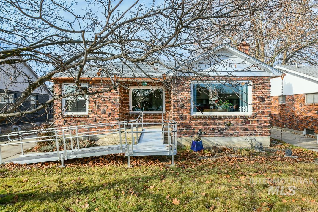 119 S Holly Street, Nampa ID 83686