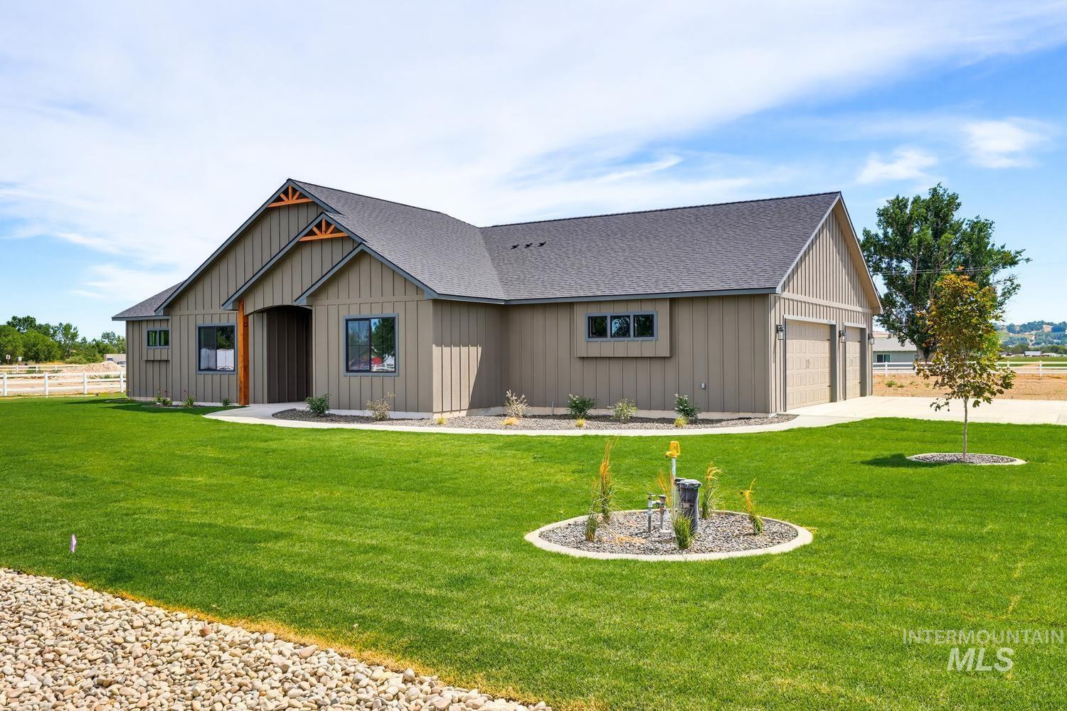 5054 Heritage Dr, Marsing ID 83639