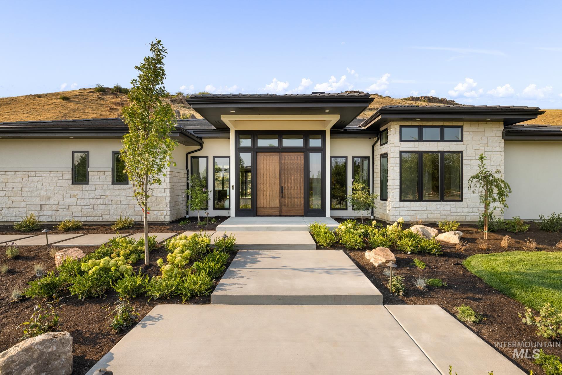 243 N Burgundy Rose Lane, Boise ID 83712