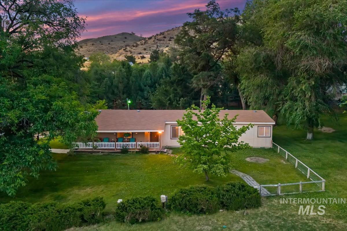 5758 W Hill Rd, Boise ID 83703