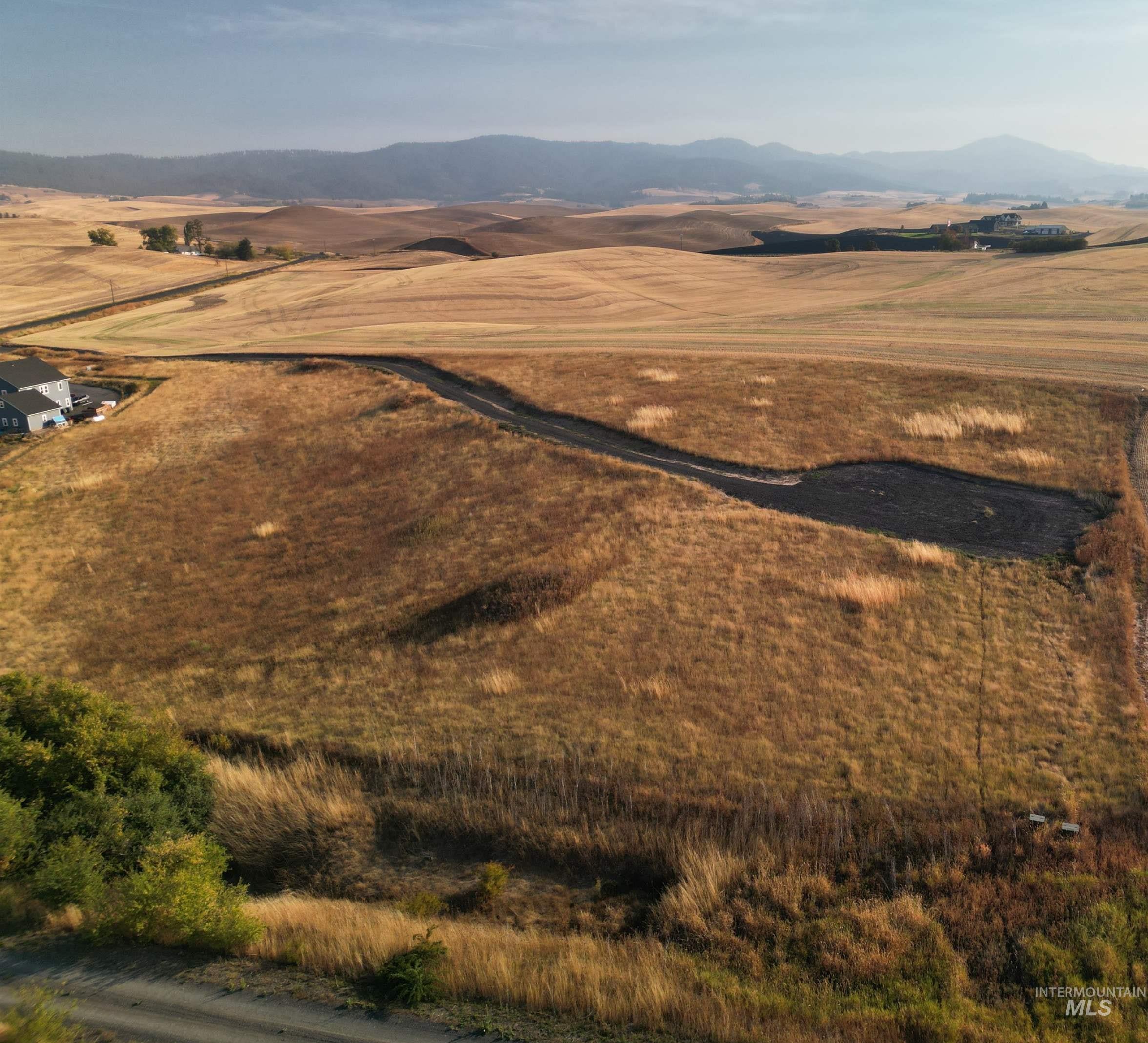000 Mix Rd, Moscow ID 83843