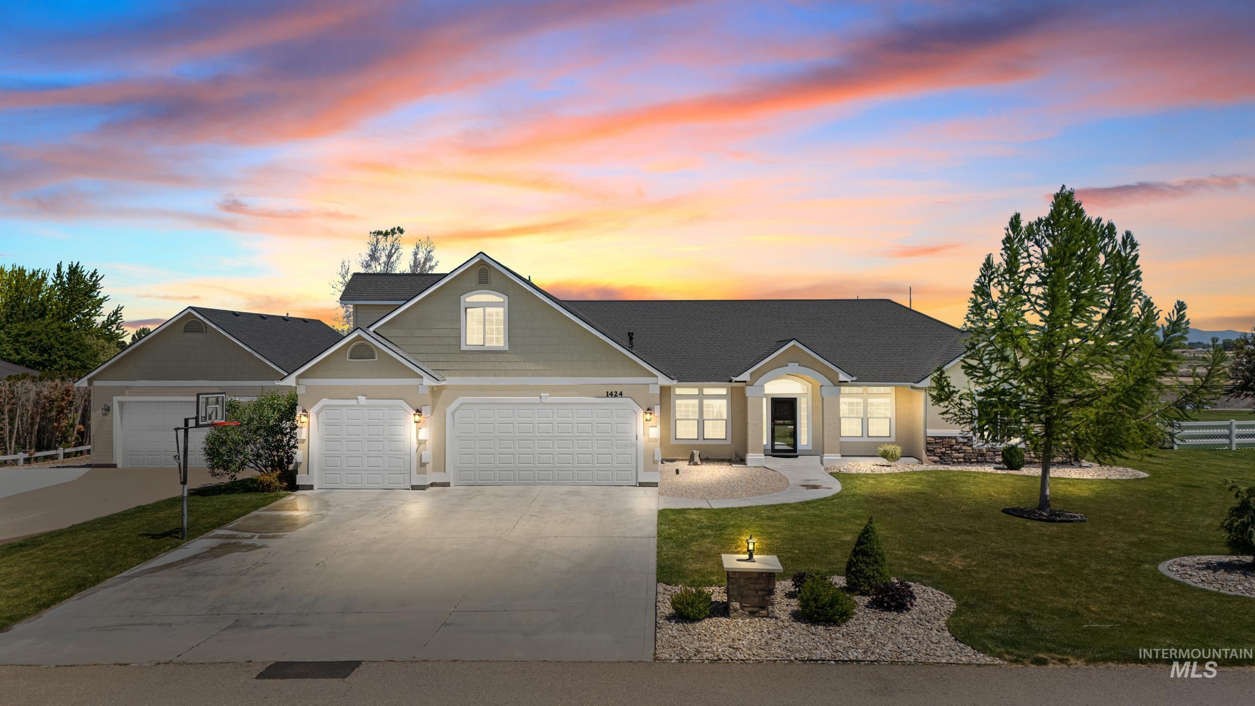 1424 S Secretariat Way, Nampa ID 83686