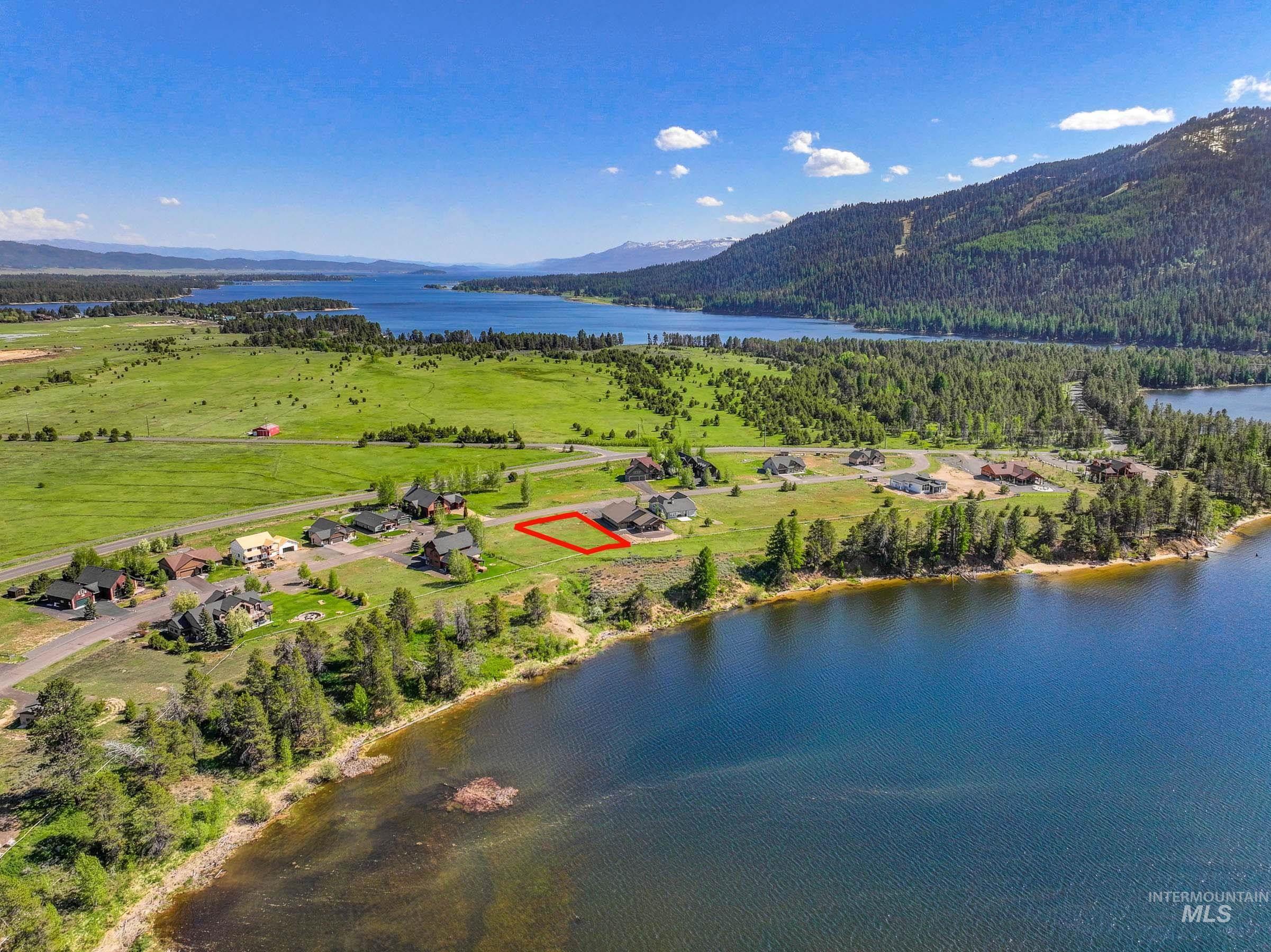13117 Hawks Bay Road, Donnelly ID 83615