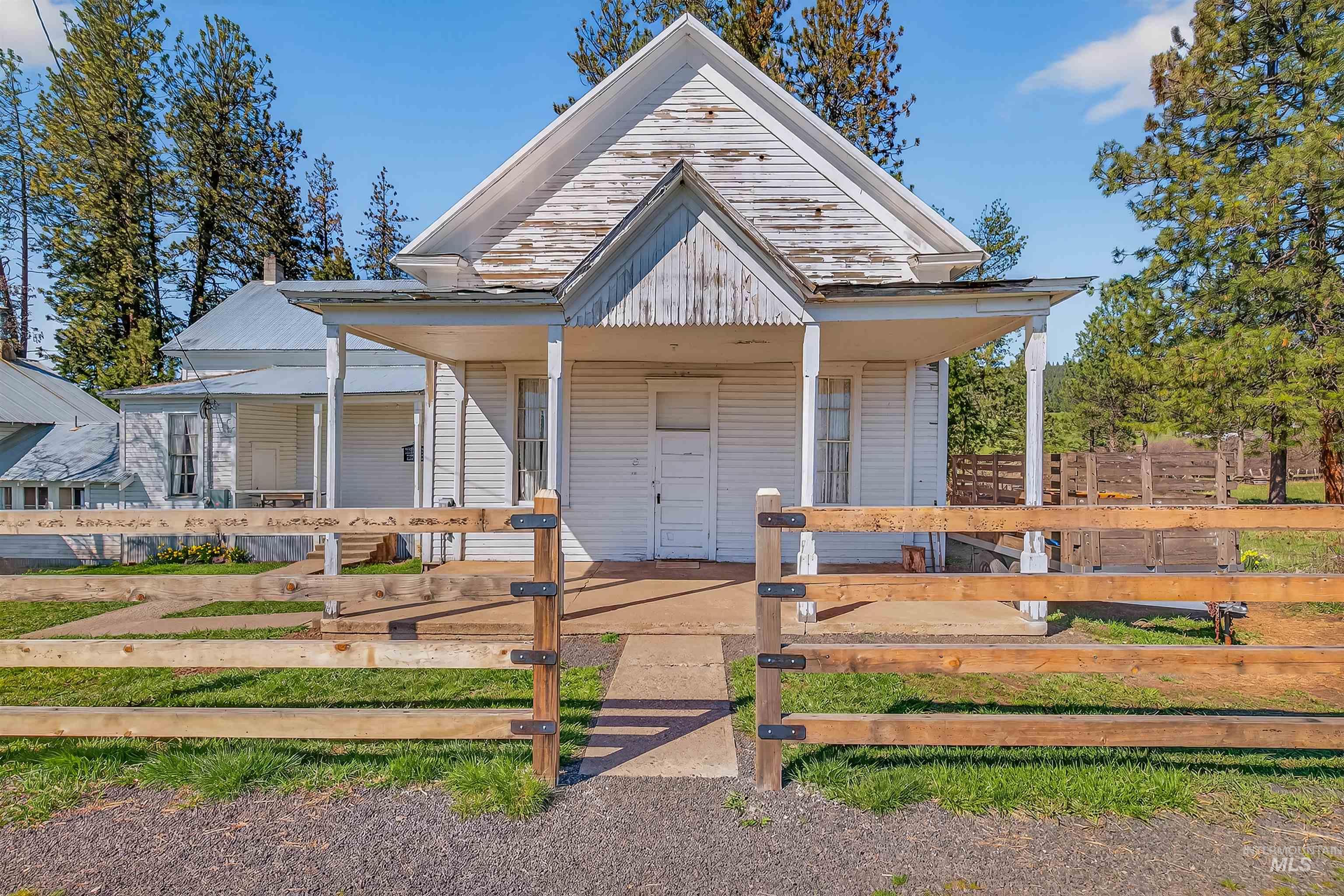 2070 Woodland Rd, Kamiah ID 83536