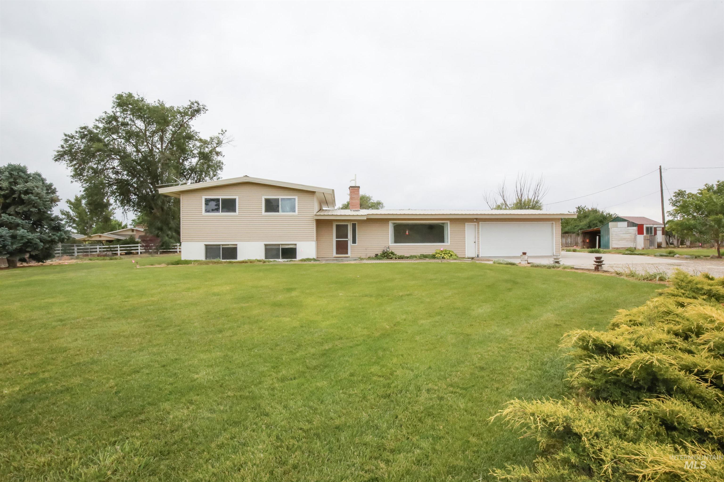 2411 Sunset Drive, Ontario OR 97914