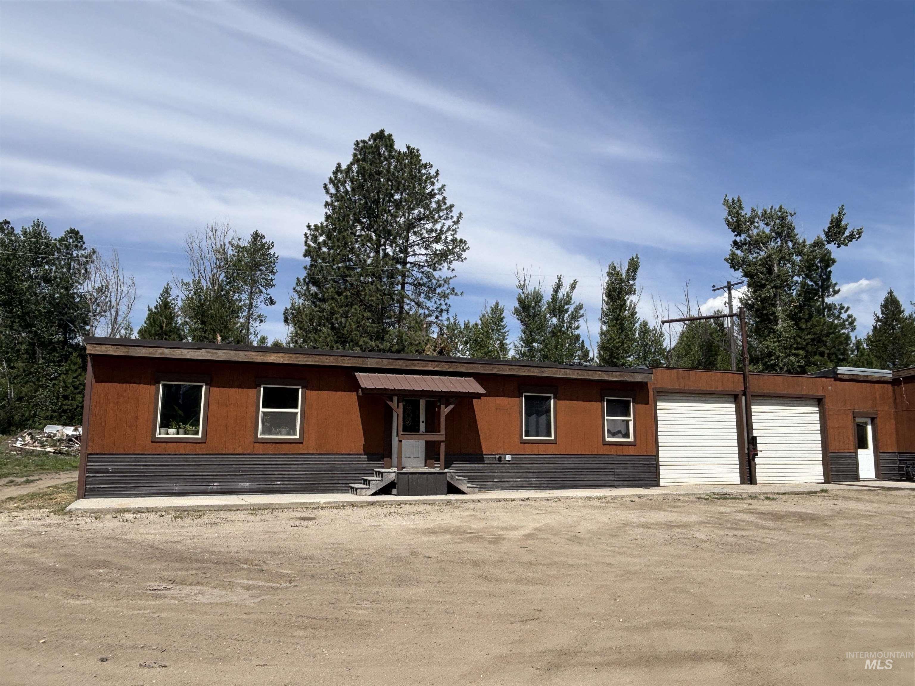 941 S Main Street, Cascade ID 83611